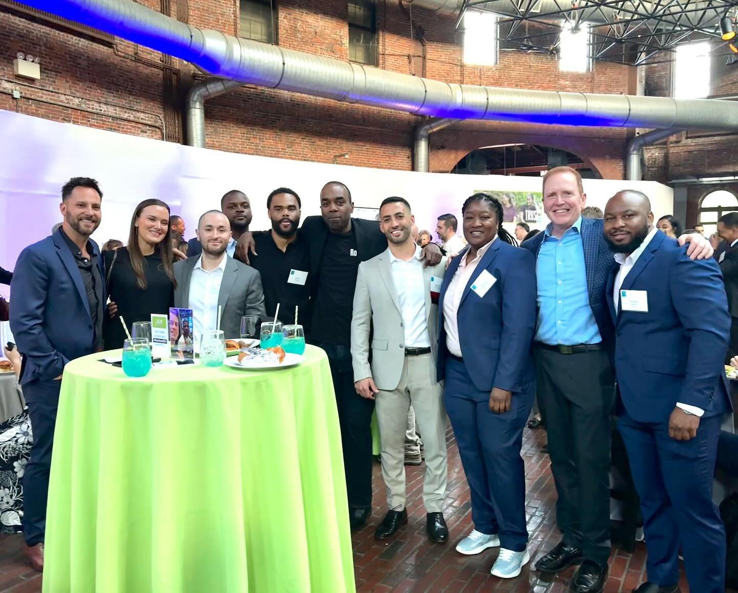 WHAT A SUCCESS!!! 🙏🏽 I am so grateful to play a role in Silver Lining Mentoring&rsquo;s 2024 Match Gala! Last night was amazing to see so much support for SLM! @silverliningmentoring I am humbled by all of you who took time to see first hand the im