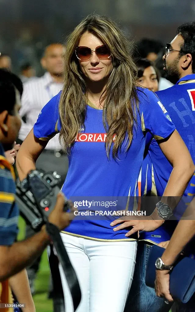 Liz Hurley - Panerai.webp