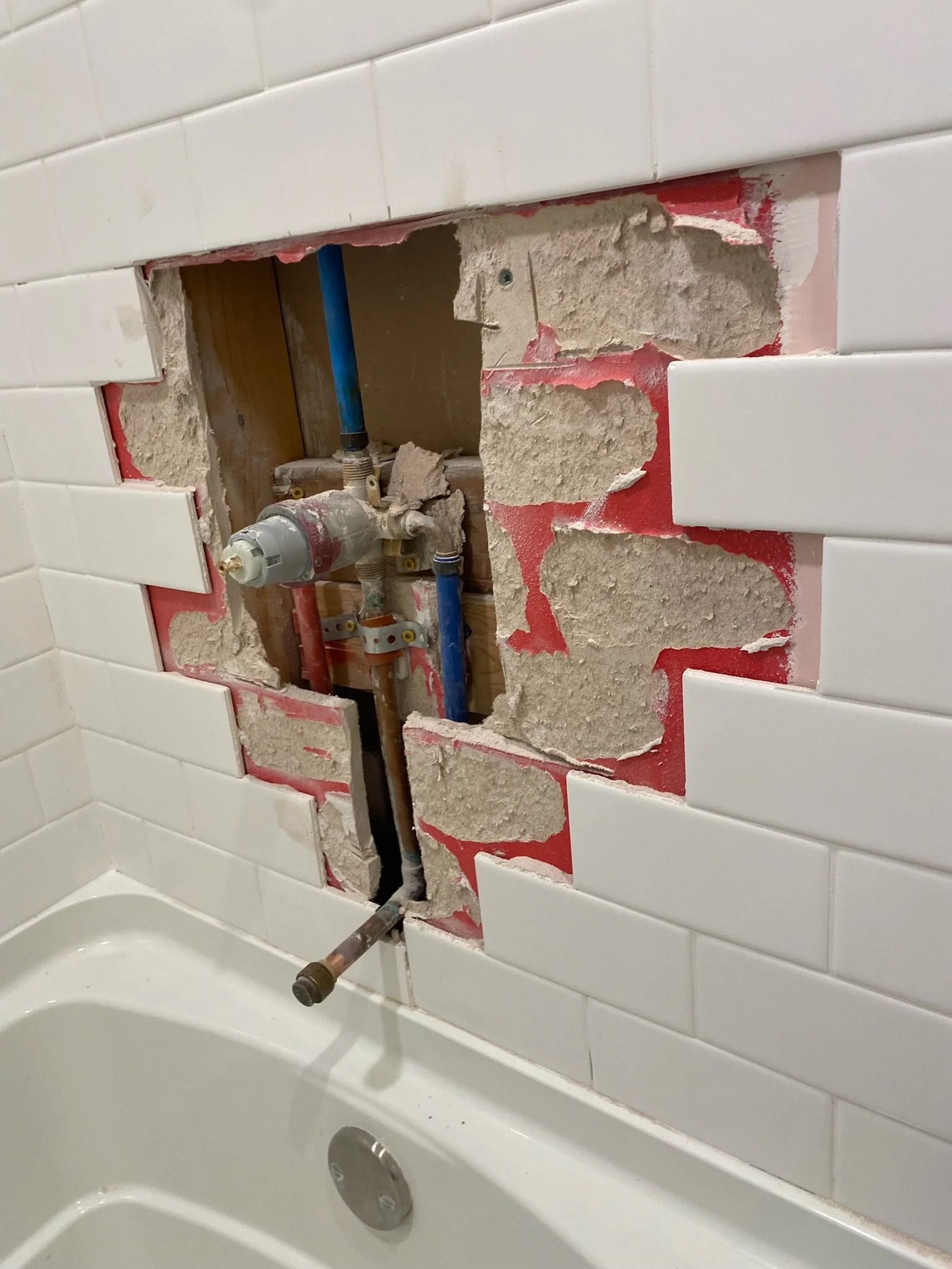 Shower fixture replacement and repair in Madison, Ridgeland and Jackson, MS