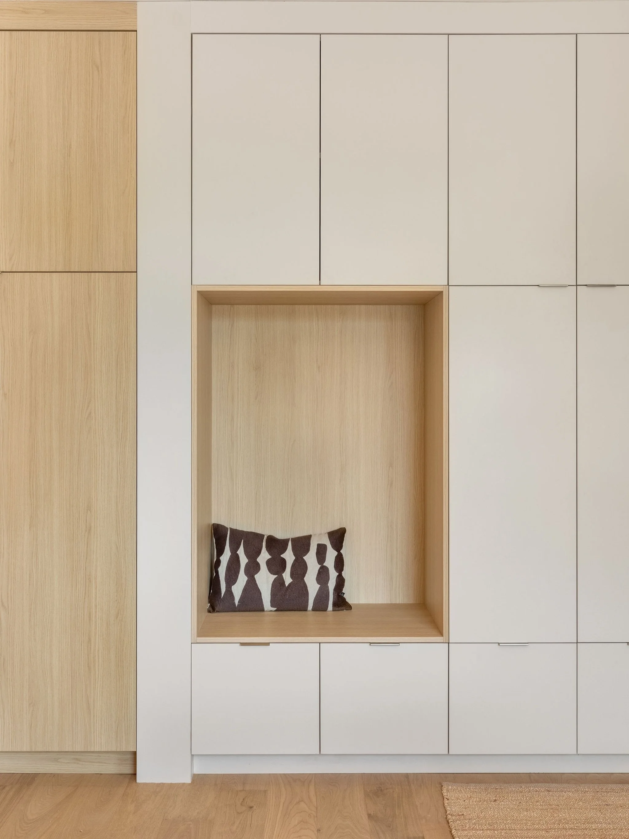 Design details inside of the Griffin street units at @leachstreetcommons 

Design: @blomdesignstudio 
Builder: @cobblestone_homes 

Photography: @_emilybolt