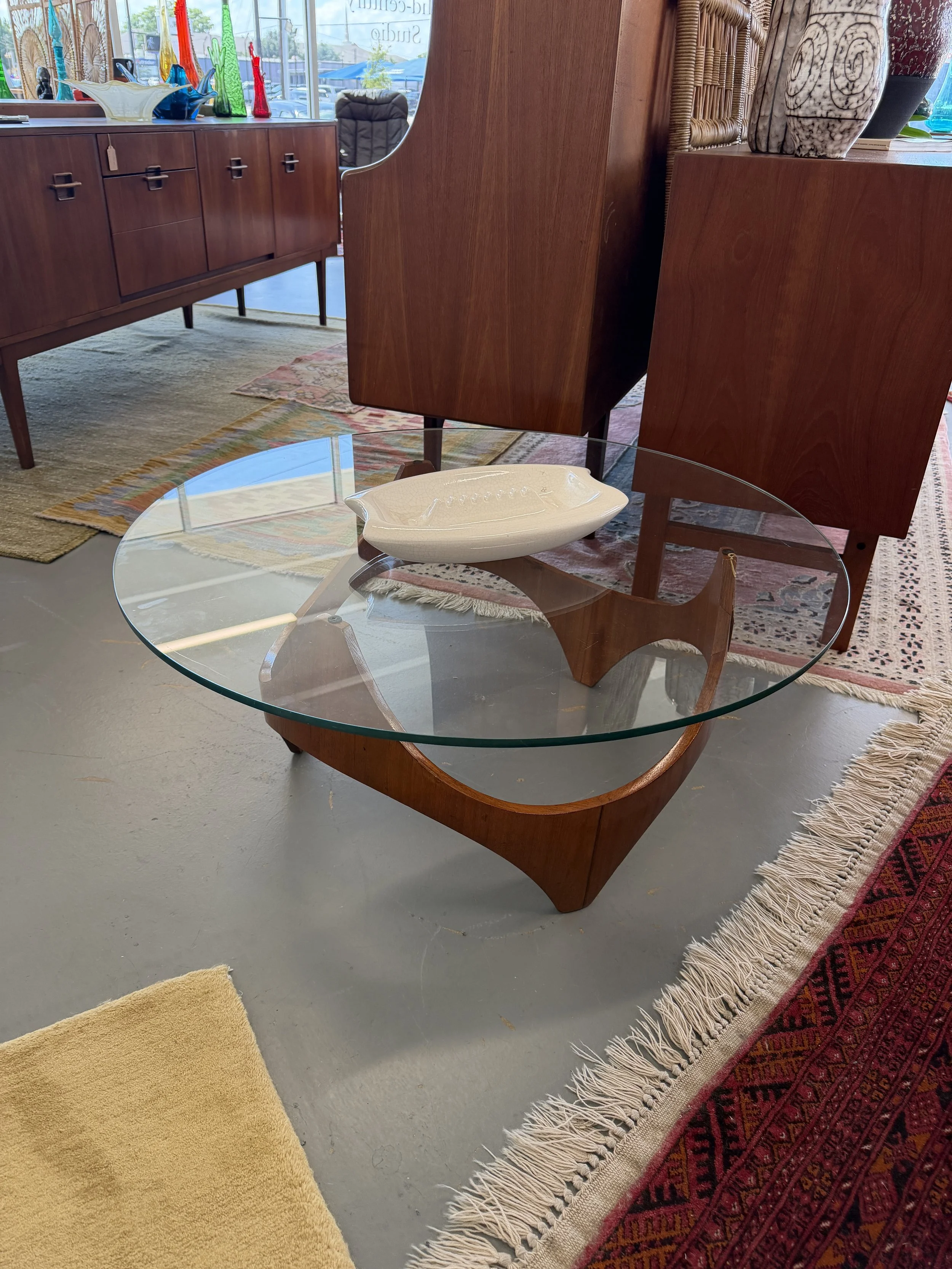Round mid-century coffee table by H P Glass
