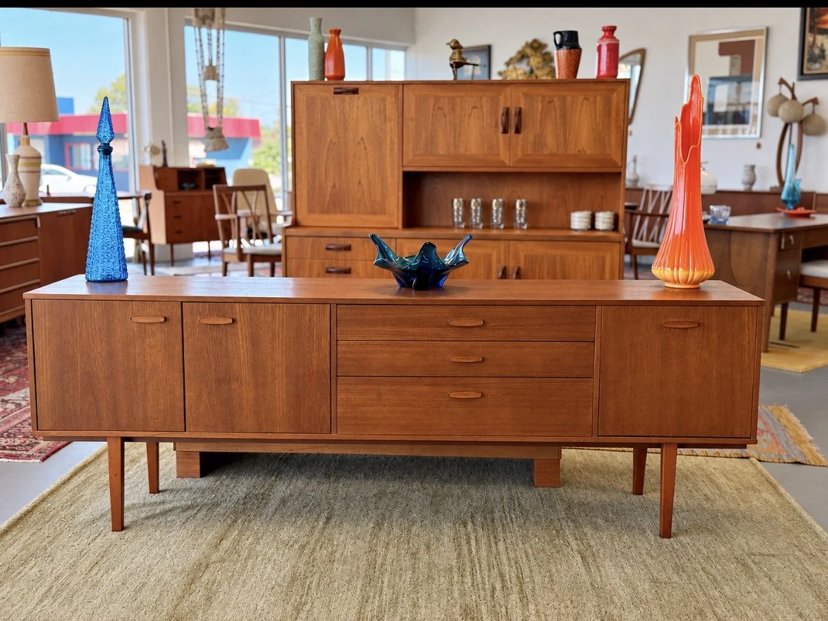 Avalon low sideboard