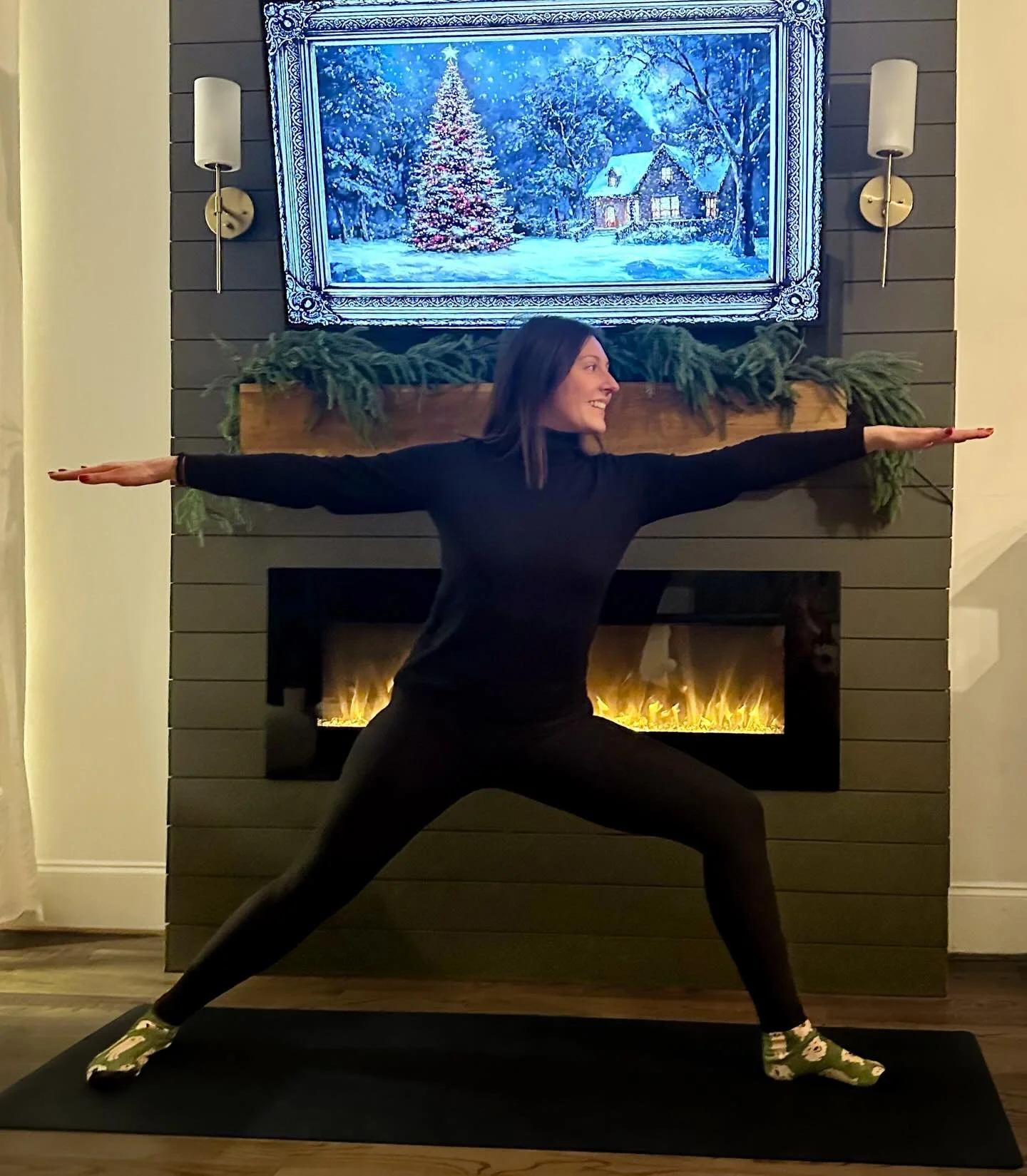 12 Days of Barre-Up Raleigh: Move + Reset ✨

💫DAY 4 - Warrior II with Margaret 
(Swipe for her cute dog, Ayla, joining in)

💫RESET: I STAND STRONG + OPEN

💫CONNECT: Where do you feel both strong and at ease??

↪️Catch @malgosia0111 every Tuesday m