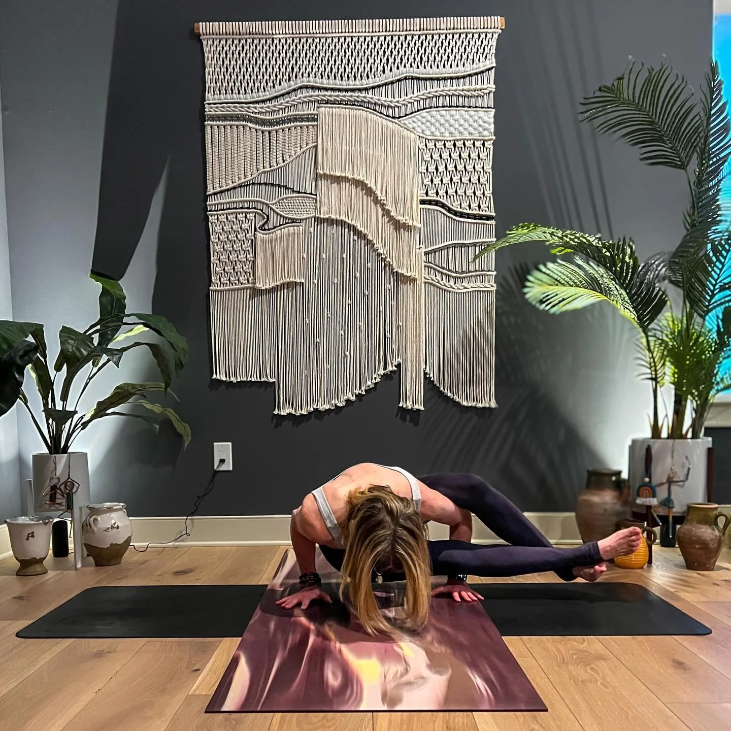 12 Days of Barre-Up Raleigh: Move + Reset ✨

💫DAY 5 - 8 Angle Pose with Elisabeth

💫RESET: I RISE EVEN IN CHALLENGE

💫CONNECT:  Name something you once thought you couldn&rsquo;t do, but you did.

↪️Catch @bagibbons virtually on Tuesdays at noon f