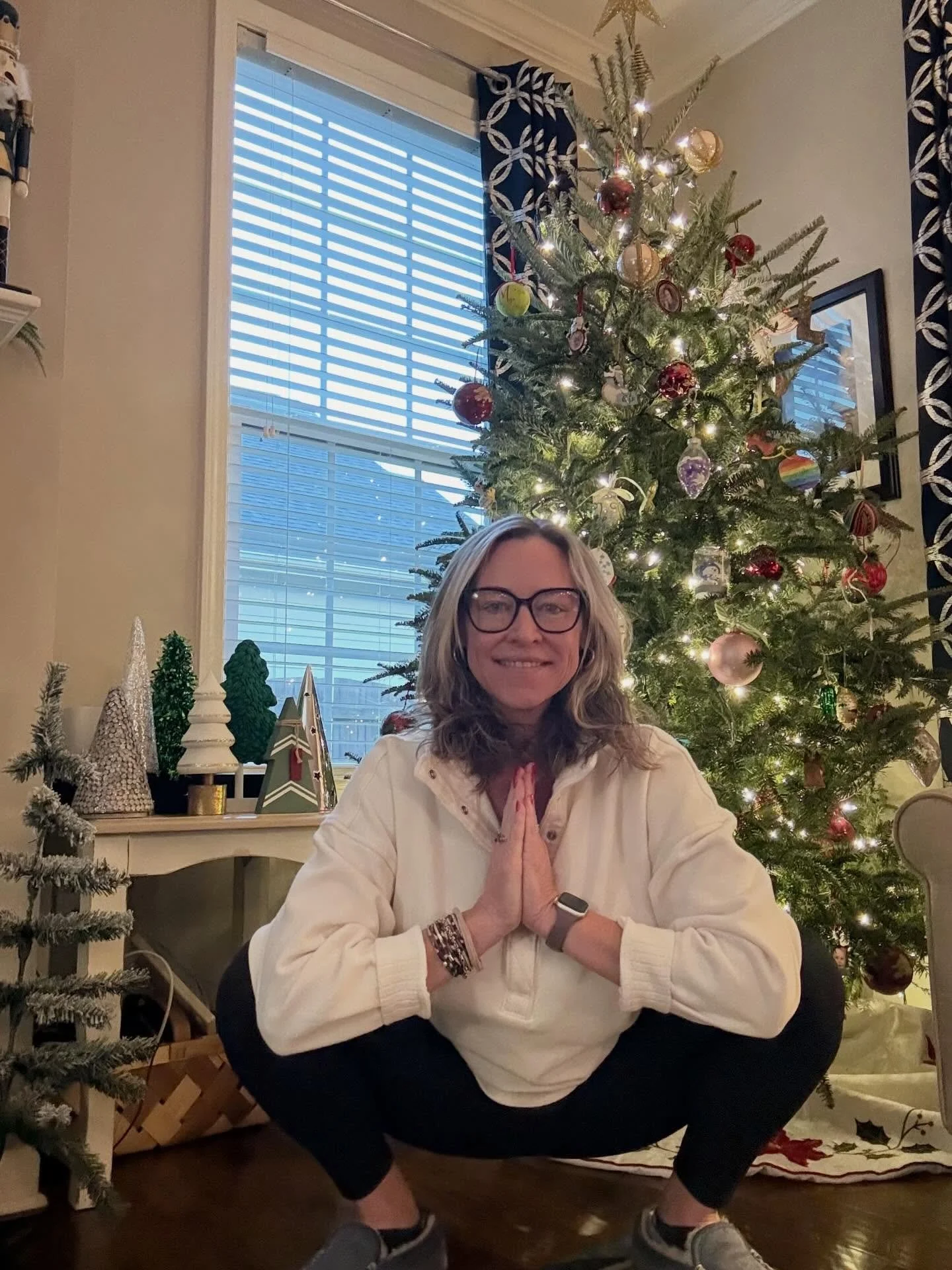 12 Days of Barre-Up Raleigh: Move + Reset ✨

💫DAY 9 - Malasana Pose with Megan

💫RESET: I RELEASE WHAT I NO LONGER NEED

💫CONNECT: Take a deep breath and drop an emoji for what you&rsquo;re leaving behind today: 🌀 stress | ⏰ rushing | 💭 overthin