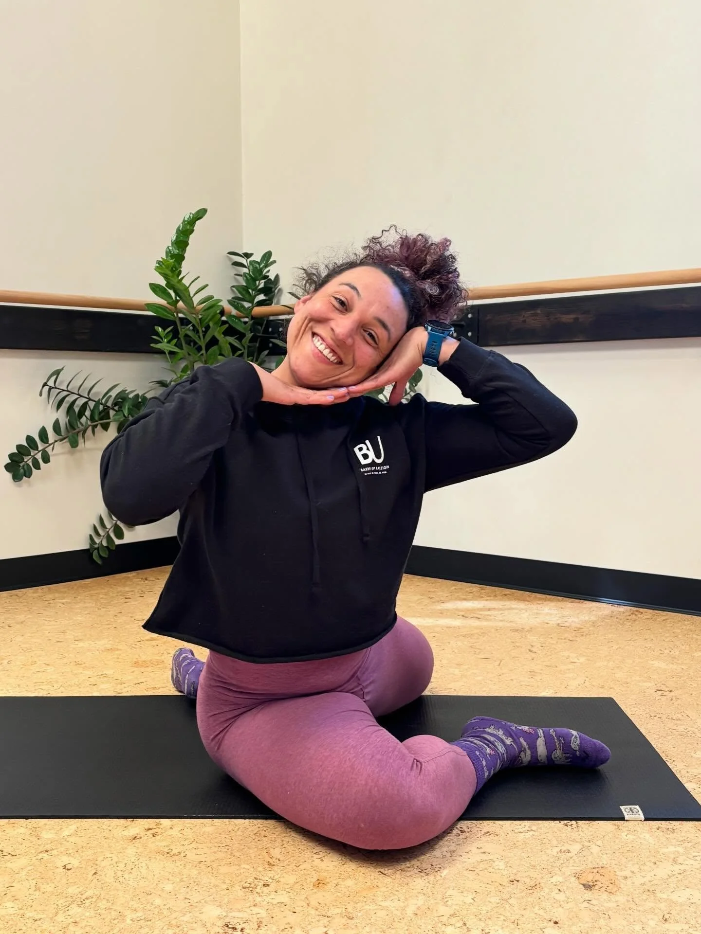 She&rsquo;s baaaack 💫

Just a casual little pop-in&hellip;
that will absolutely be the highlight of your Tuesday!

Join Erica || @happedancingyogi Pilates Sculpt 
4/28 - 6:30 🤍