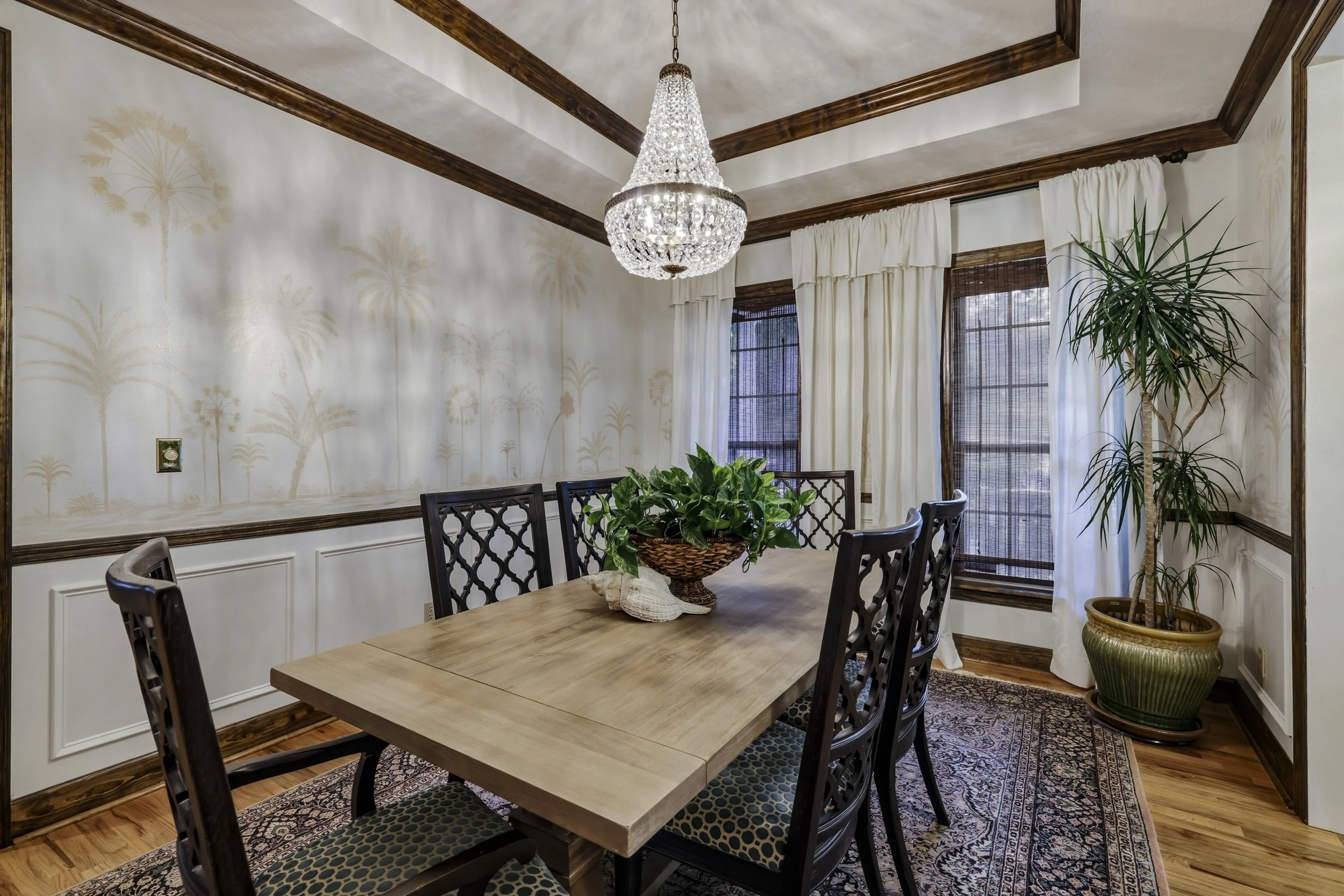 03-Egret Dining Room-3.jpg