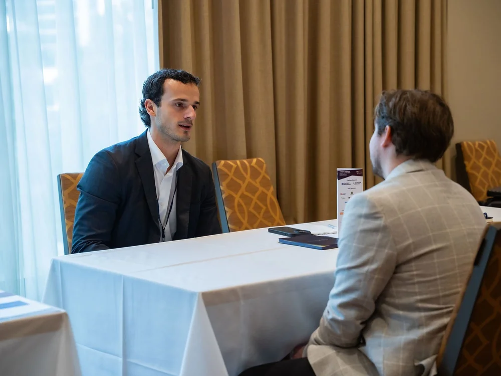One-on-one meeting table