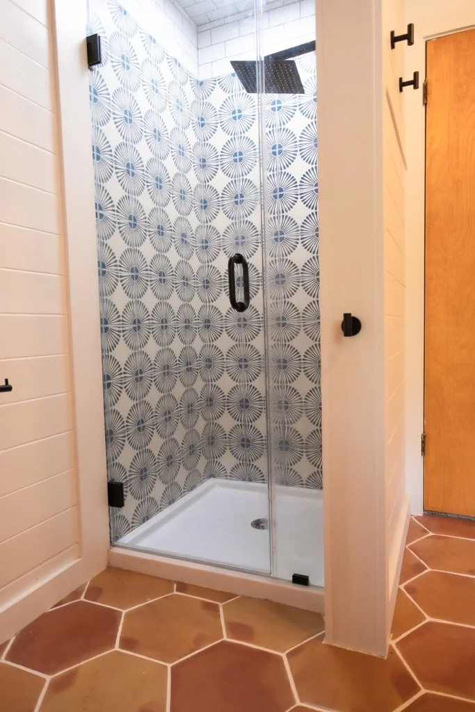 FoxHunter Bath Shower.jpg