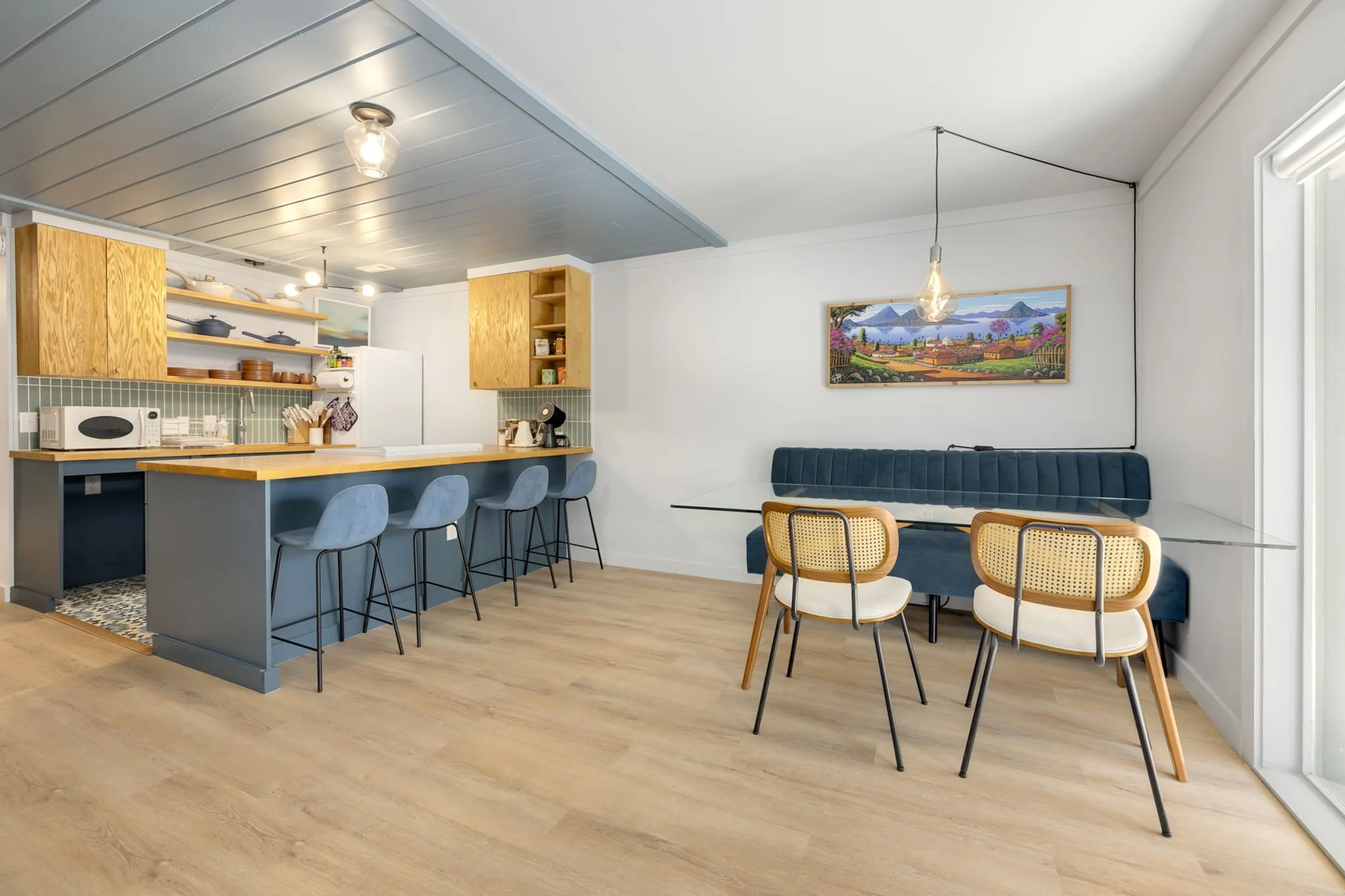 Kitchen Dining.jpg