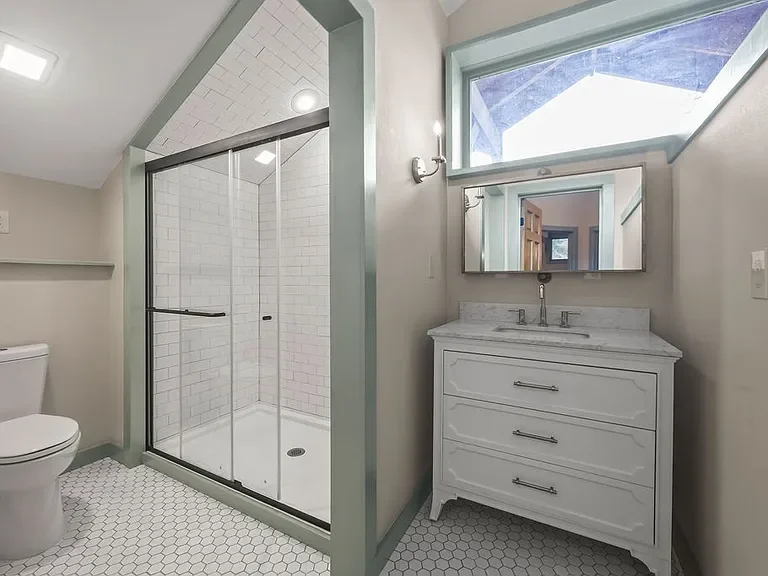 Bathroom 3 1.webp