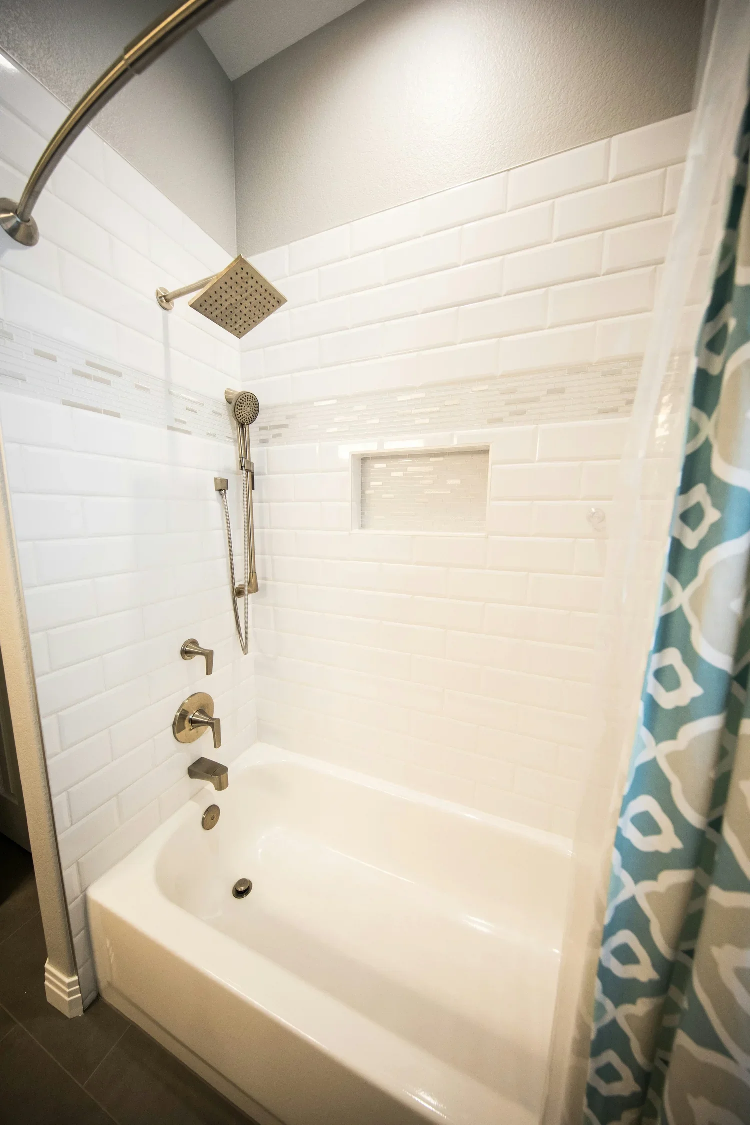 How to Clean Your Bathtub (Without Making It a Whole Saturday Project)