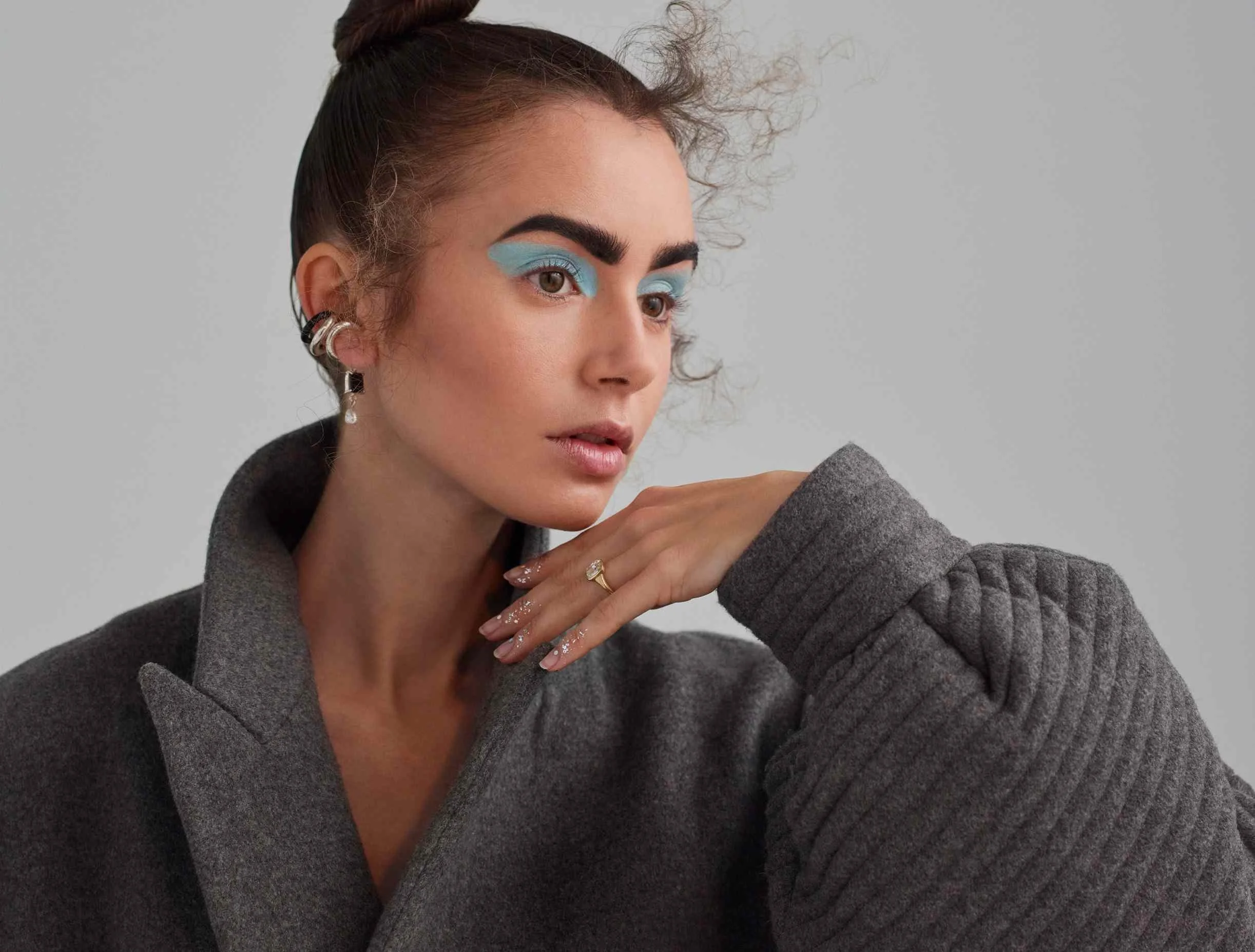 lily-collins-bydrie-fiona-stiles-v08_horizontal copy.jpg