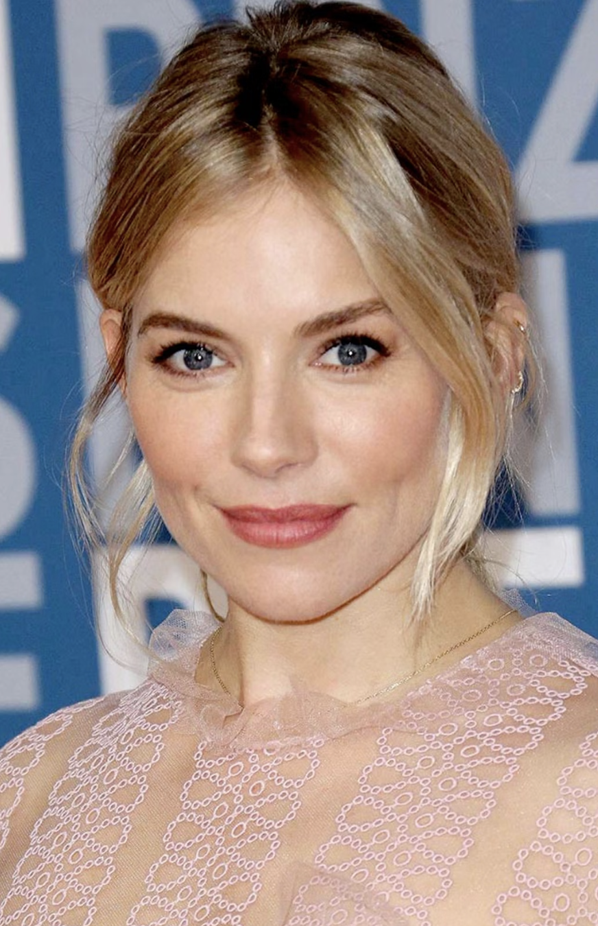 red-carpet-sienna-miller-breakthrough-awards-fiona-stiles.png