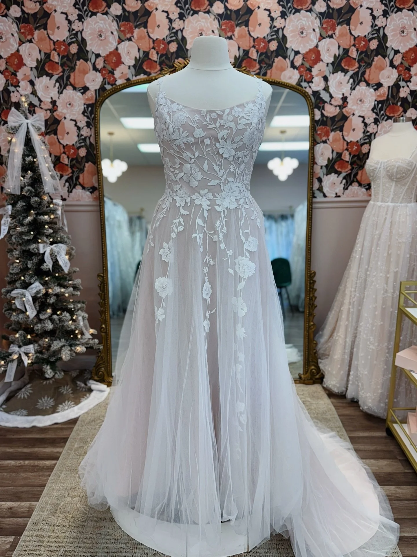 This weeks #wgw brings the warmth back with spring flowers and a champagne undertone✨🤍

Originally: $2,199
The One: $1,199
Size: 22

Wedding dresses, I said yes, 2026 bride, 2027 bride, bridal store, lace dress