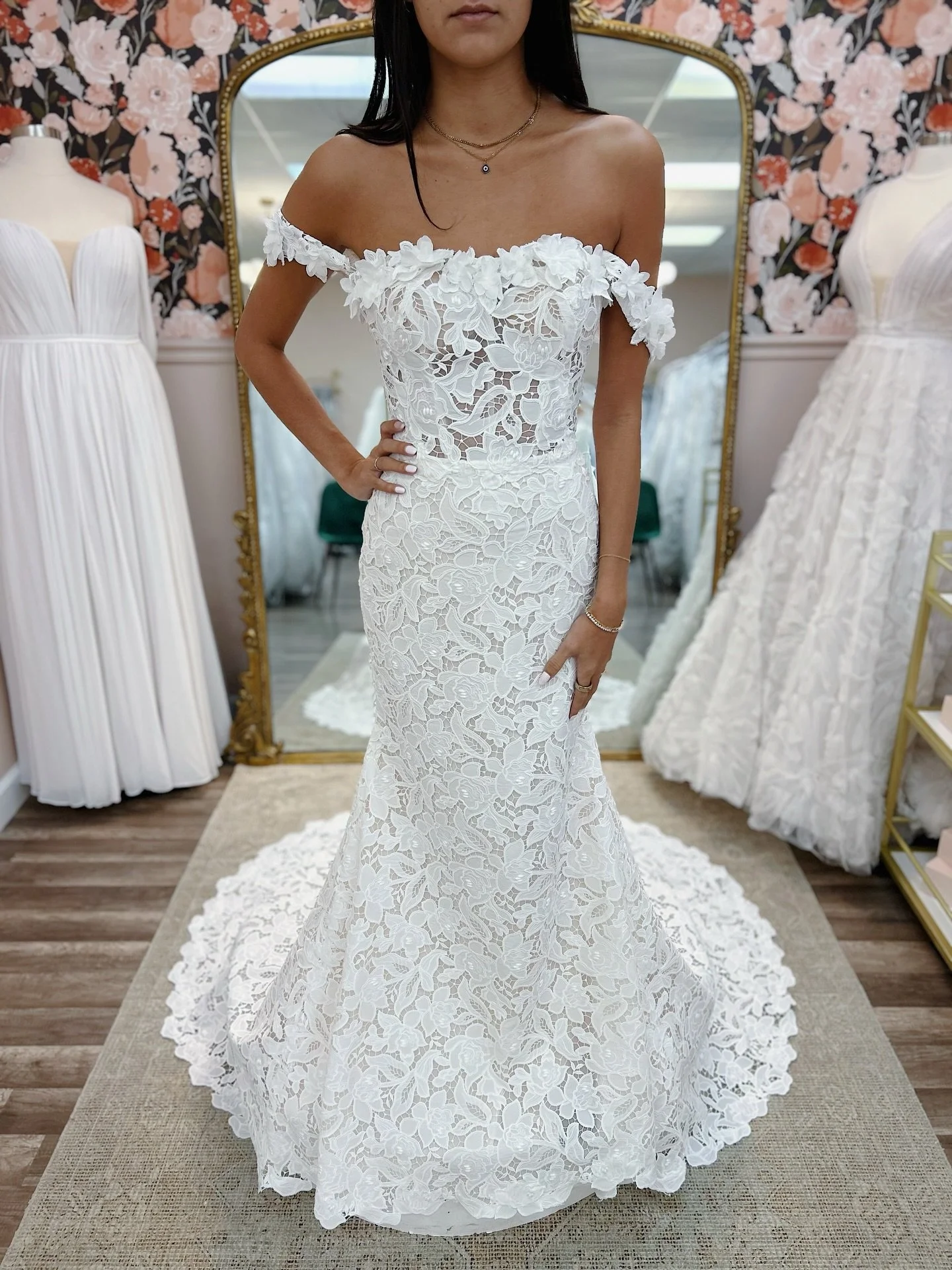 We are so in love with this weeks Where are you getting married venue!!! @thefarmhouseevents is so stunning, so check out our stories to see more about these beautiful dresses🤍✨