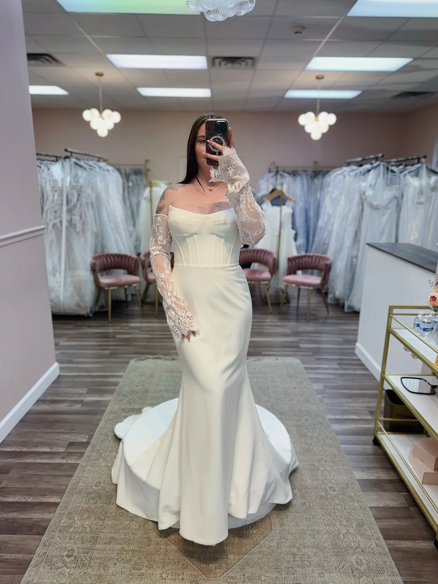 A new stunning option for our brides who want all the accessories✨🤍

Originally: $2,099
The One: $1,199
Size: 12