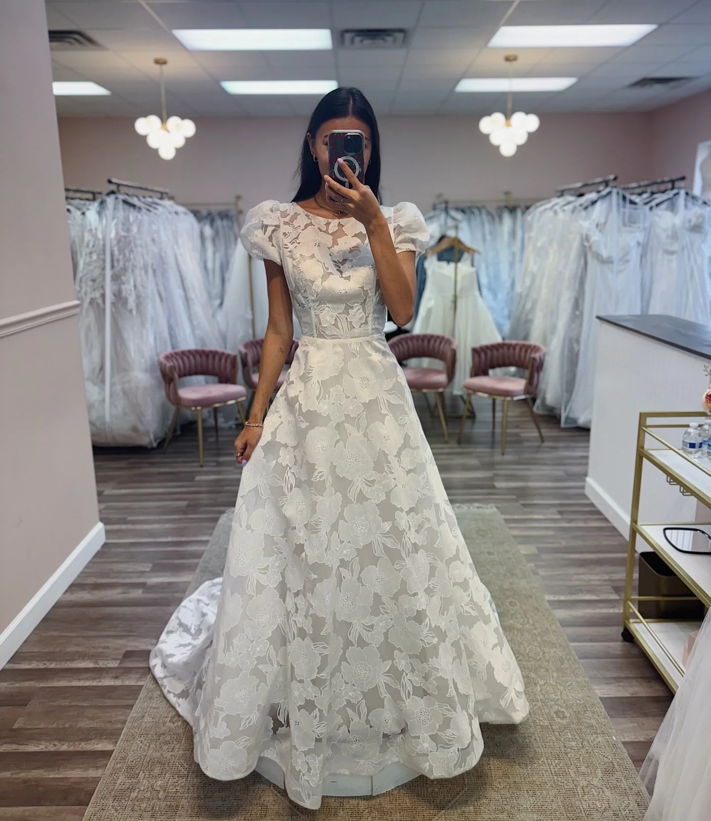 The perfect dress to fulfill your princess dreams🤍 #ｓｅｌｆｉｅｓｕｎｄａｙ 

Originally: $1,499
The One: $1,099
Size: 10