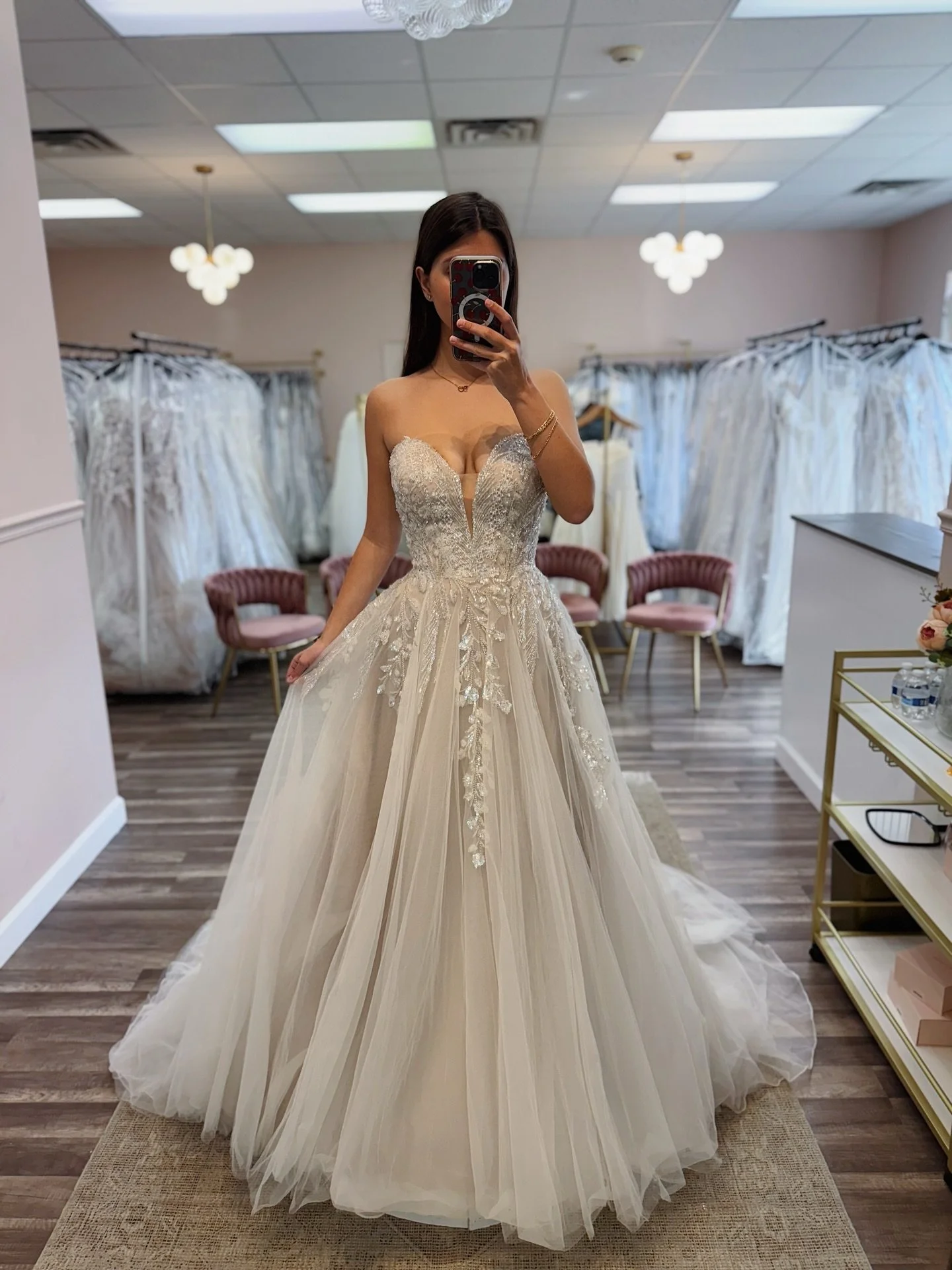 When glam meets fairytale🤍✨

Originally: $2,499
The One: $1,499
Size: 12