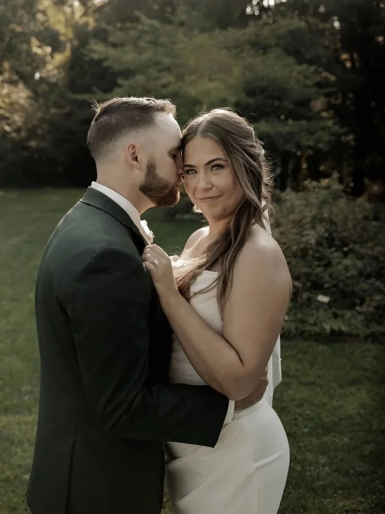 Clean and classic never goes out of style🤍✨

Photography: @kschmickphotography 
Venue: Sidebar by @peddlerspizzapub 
Desserts: Kelly Mietzner
Hair: Lindsey at Salon Lush and Tyler
Makeup: Delaney at Star Beauty