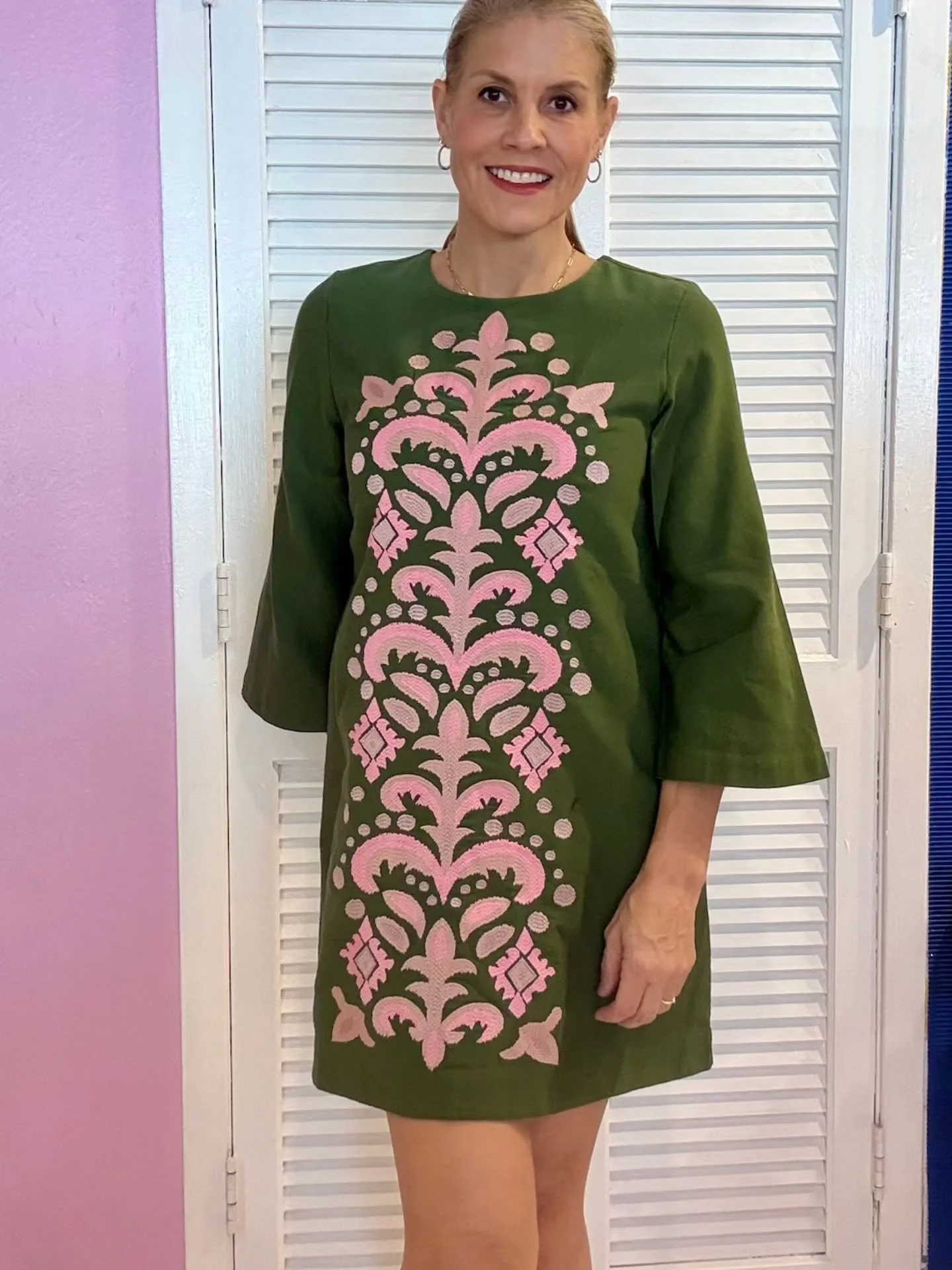 Check this out! Bringing the pink and green combo into the fall! We can't bear to leave it behind!