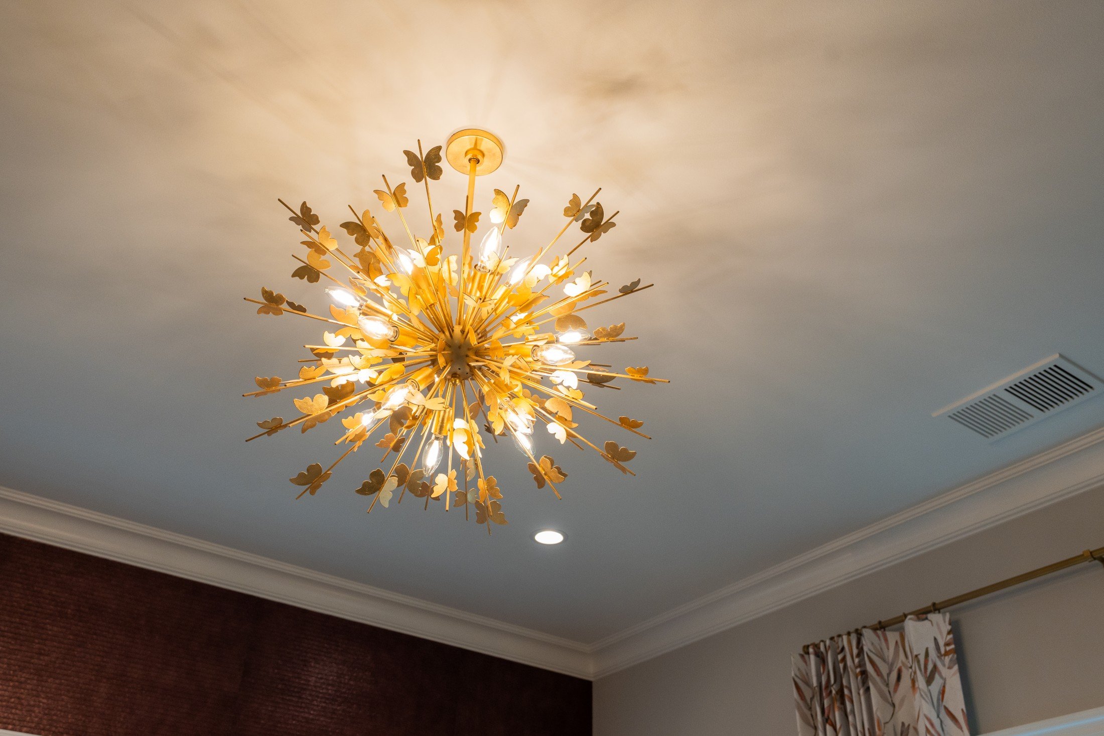 DSC00032 (Custom).jpg