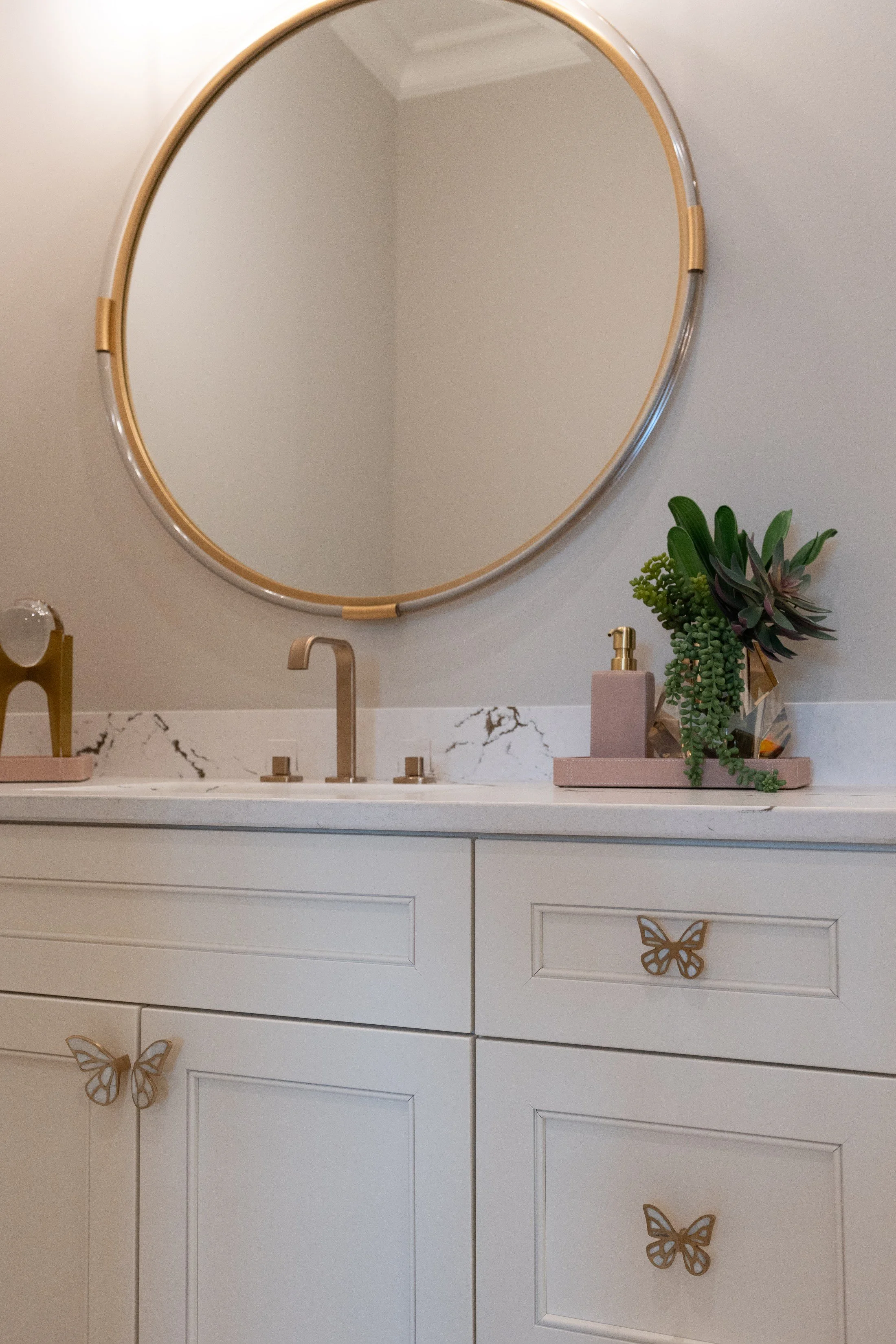 DSC00041 (Custom).jpg