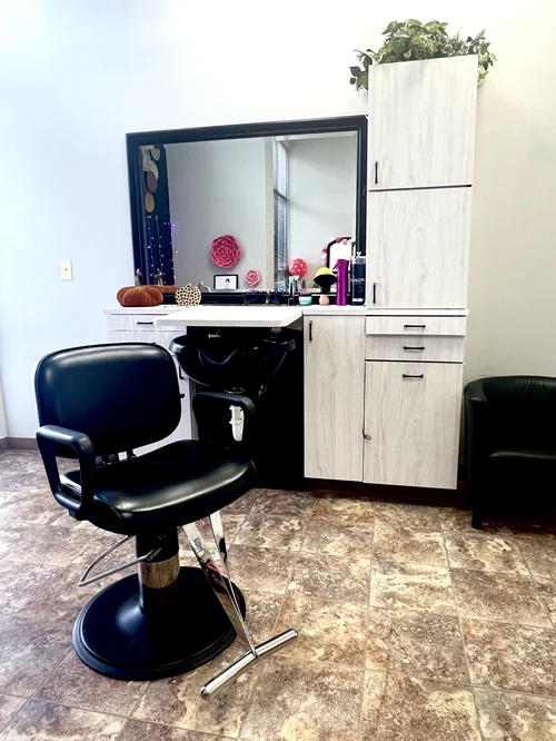 Beauty and the Brush Salon, business photo 8