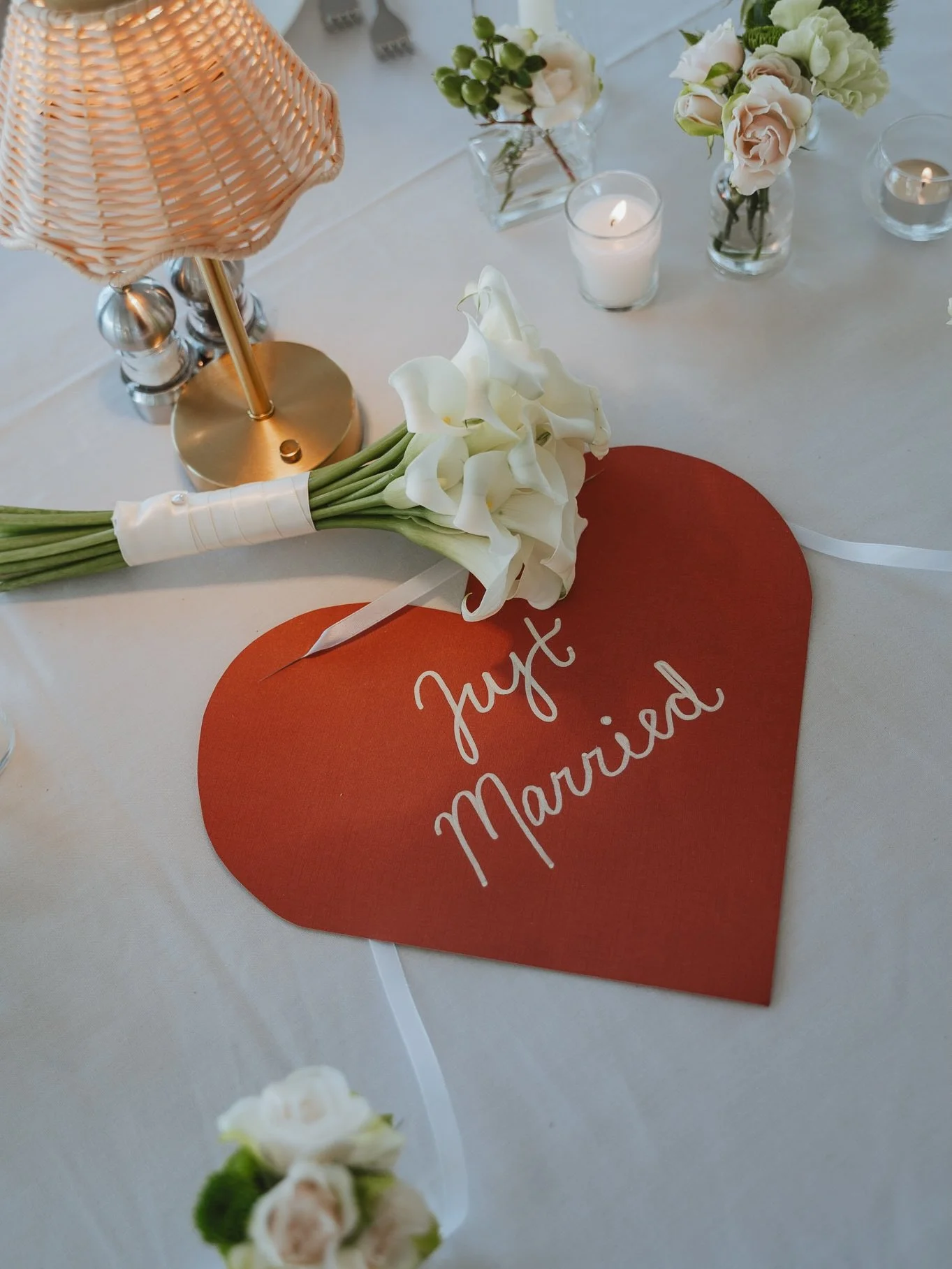 Just Married ❤️ Congratulations to Mr. and Mrs. Bates!
.
.
.
#BayPointeWeddings #MichiganWeddingPhotographer #MichiganWedding #LakefrontWeddingMI #WestMichiganWeddings
