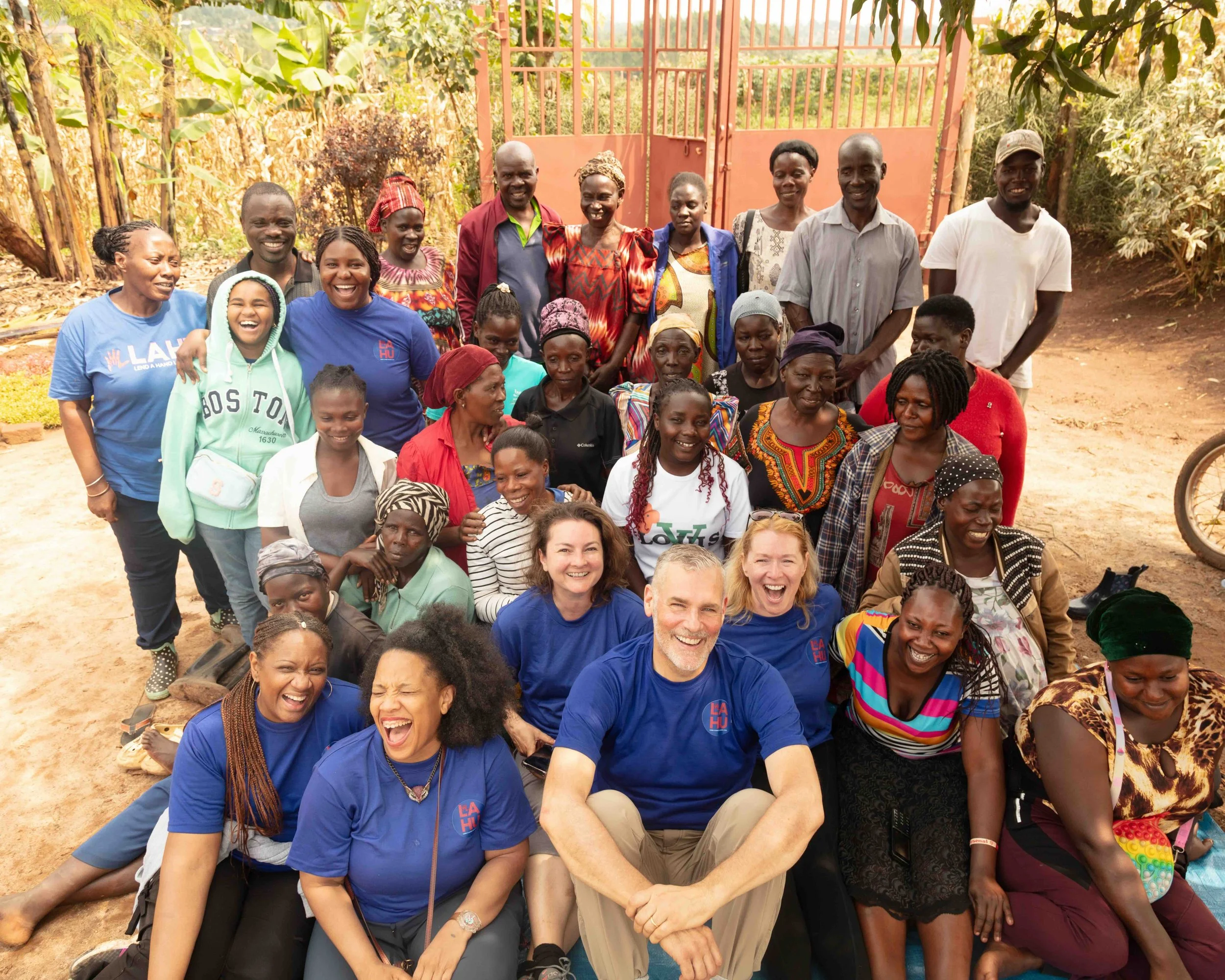 The LAHU-USA team visiting the farm with the parents
