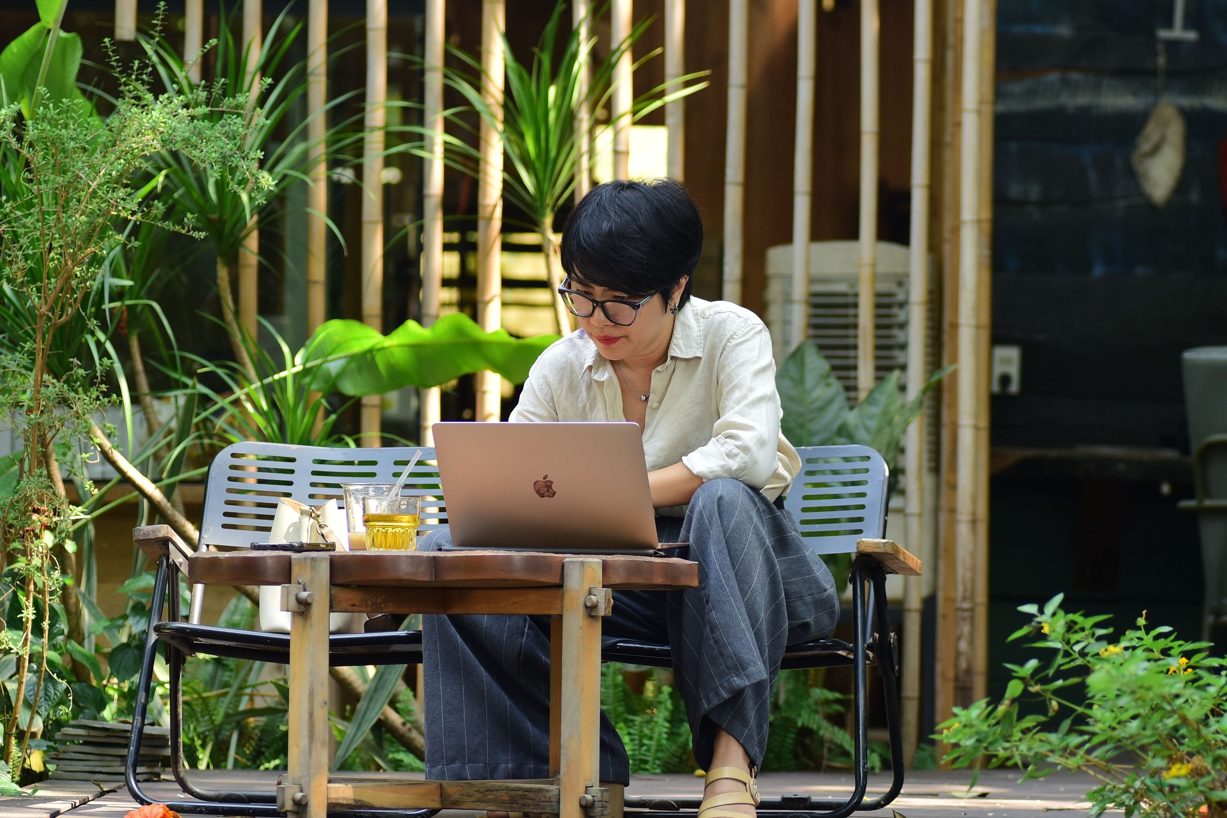 Balancing Masculine and Feminine Energy in Professionals: Stay Driven Without Losing Connection