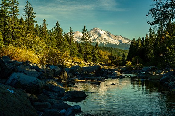 November in Siskiyou might just be a well kept secret! It is a time for natural beauty, tranquility, and unique local experiences 🍂Click the link in our bio for November adventure ideas.

#discoversiskiyou #northerncalifornia #seesiskiyou #concert #