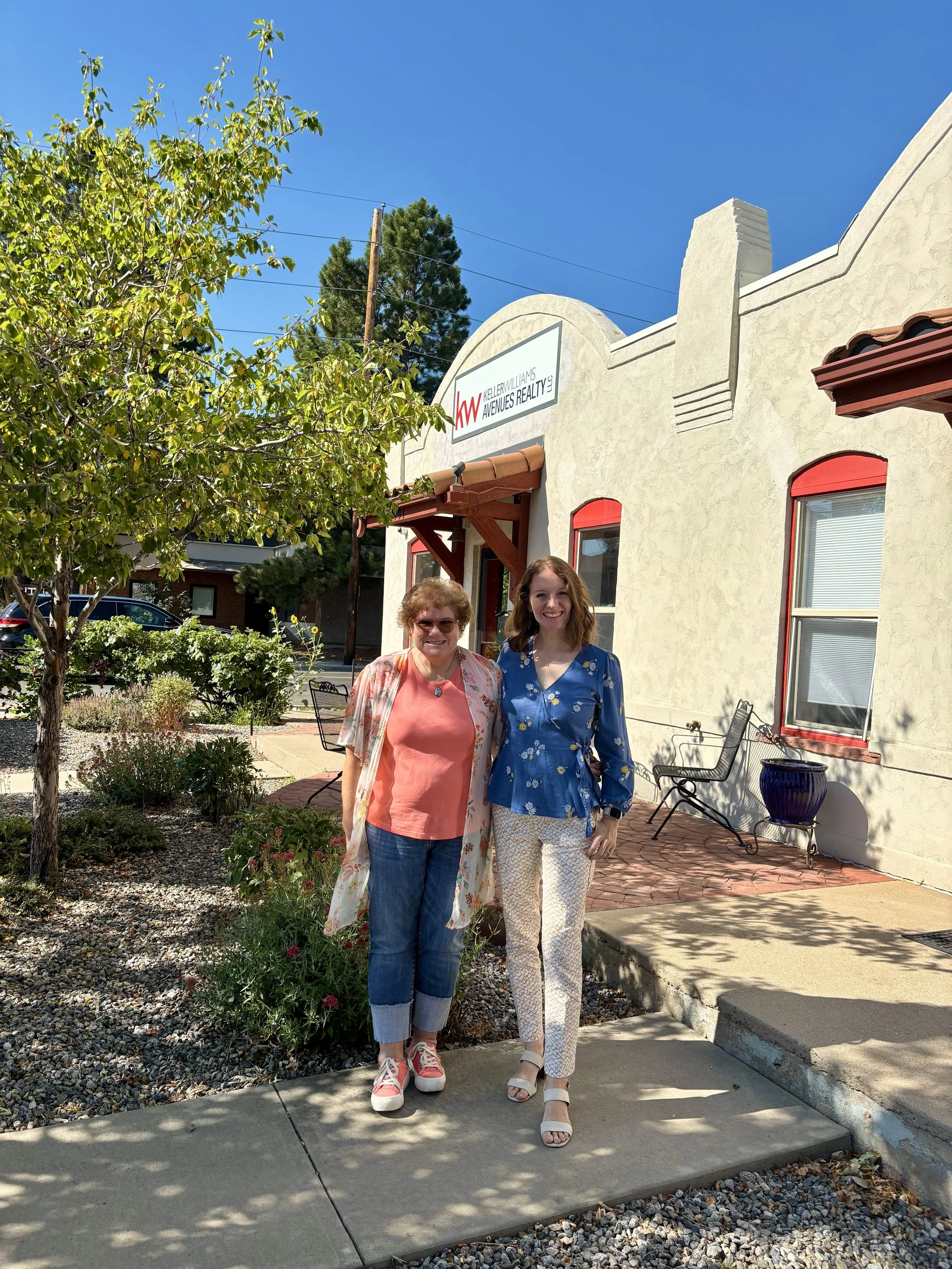 closing day in front of office