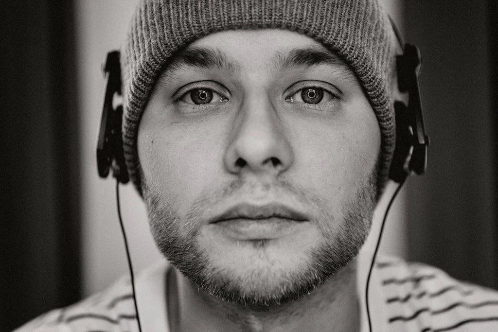 Musician who seeks therapy for depression from ArtistServices Therapy.