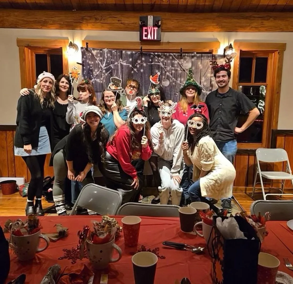 So nice to see all the Saints Rescue staff and volunteers at the wonderful Christmas Party they threw for us. 

My other family, we are Mighty Heard 🎶❤️✨