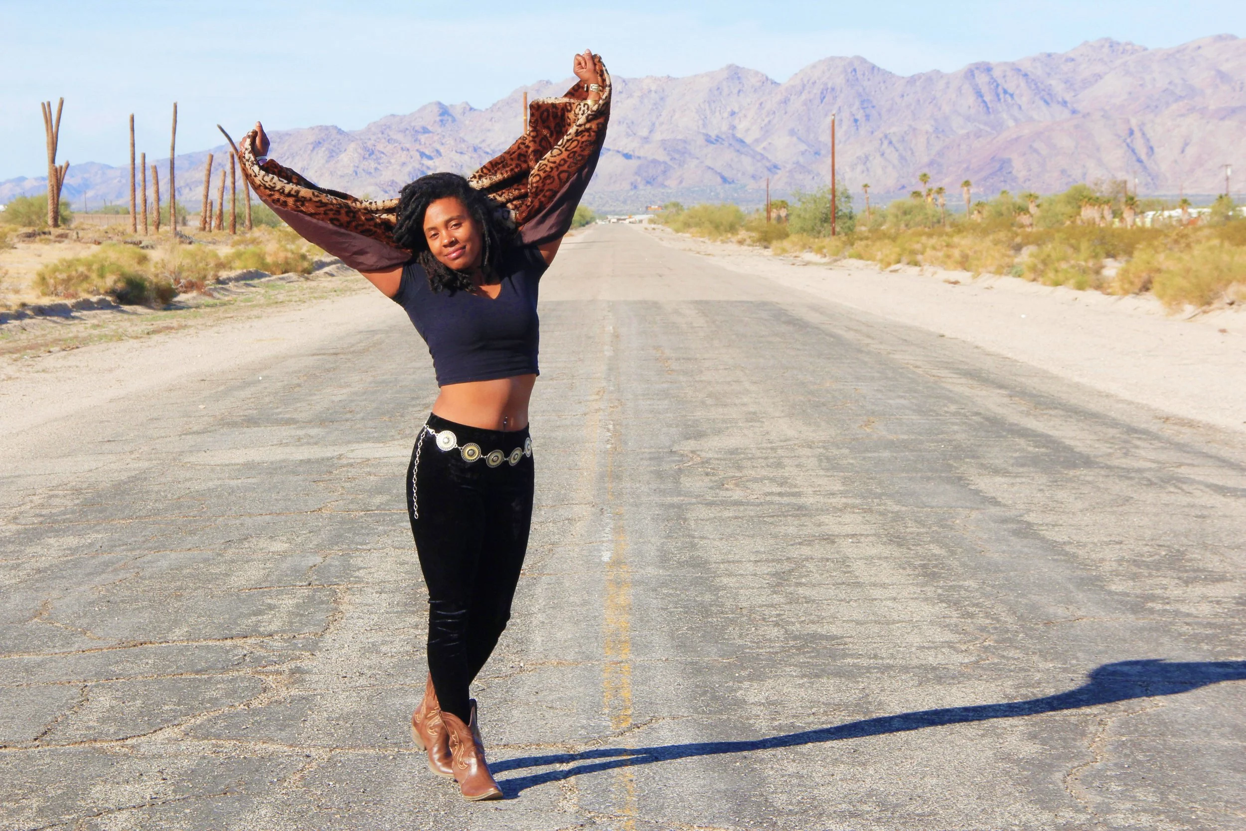 desert-road-fashion-portrait-leopard-jacket.jpg
