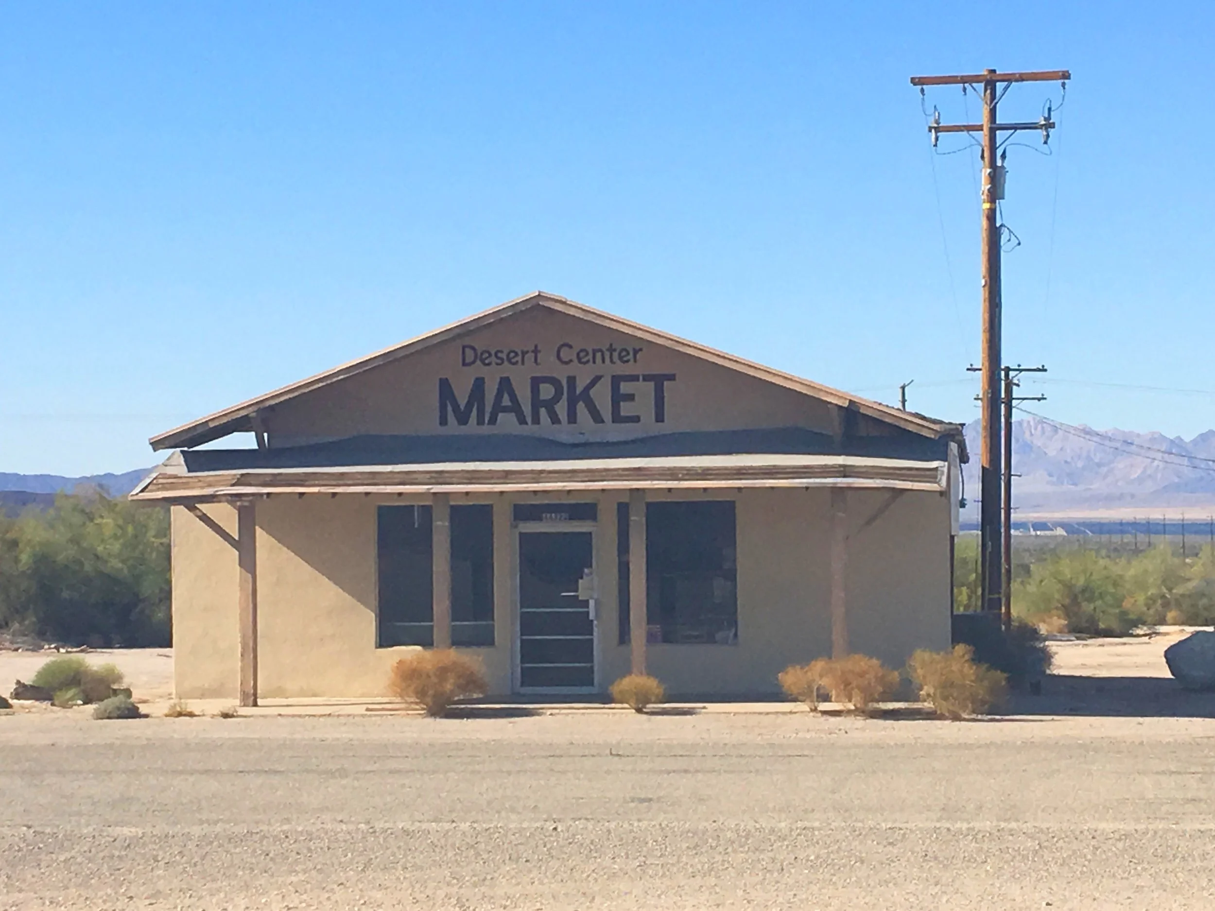 desert-center-market-building-front-view.JPG