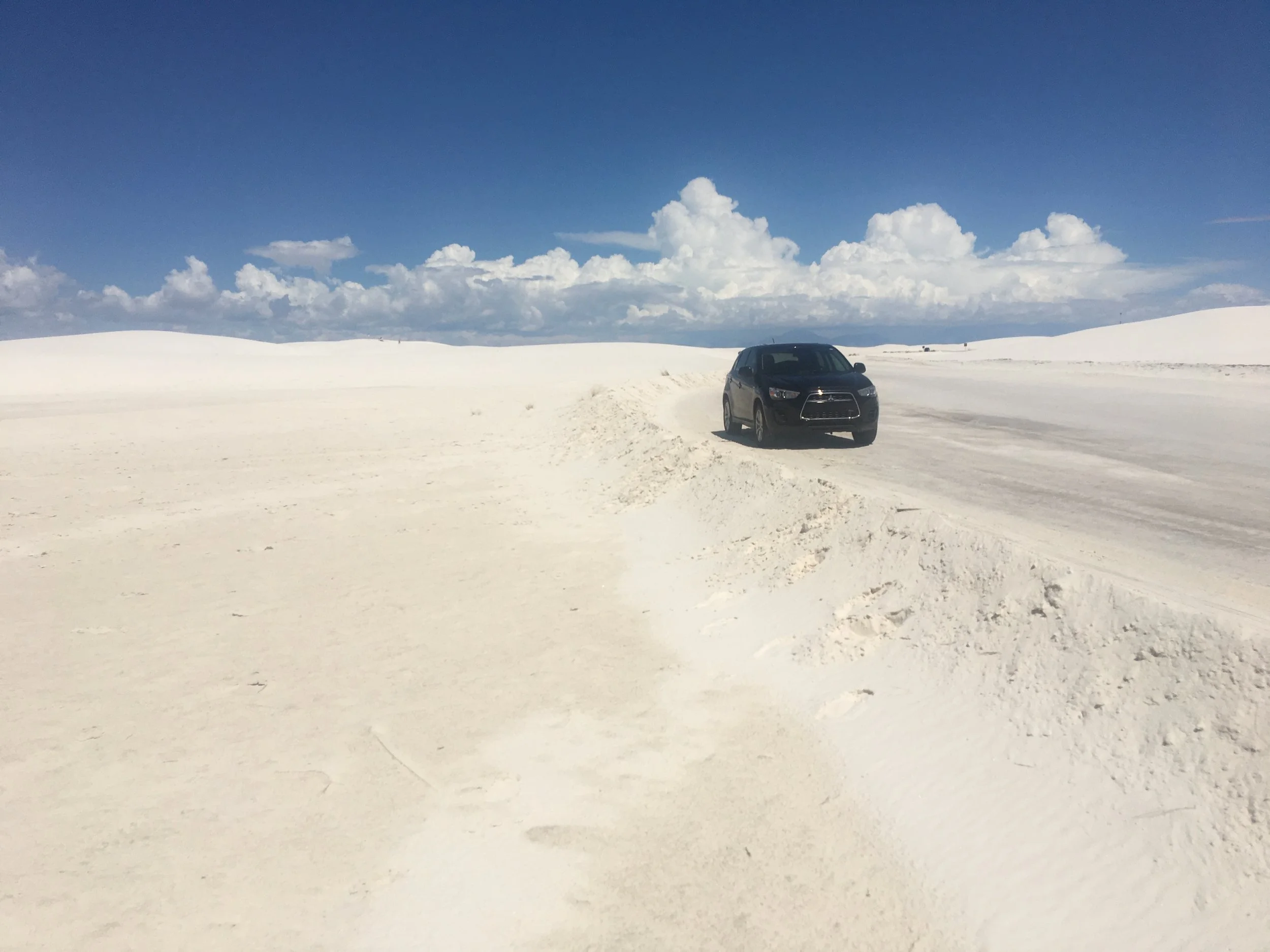 white-sands-national-park-dunes-road.JPG