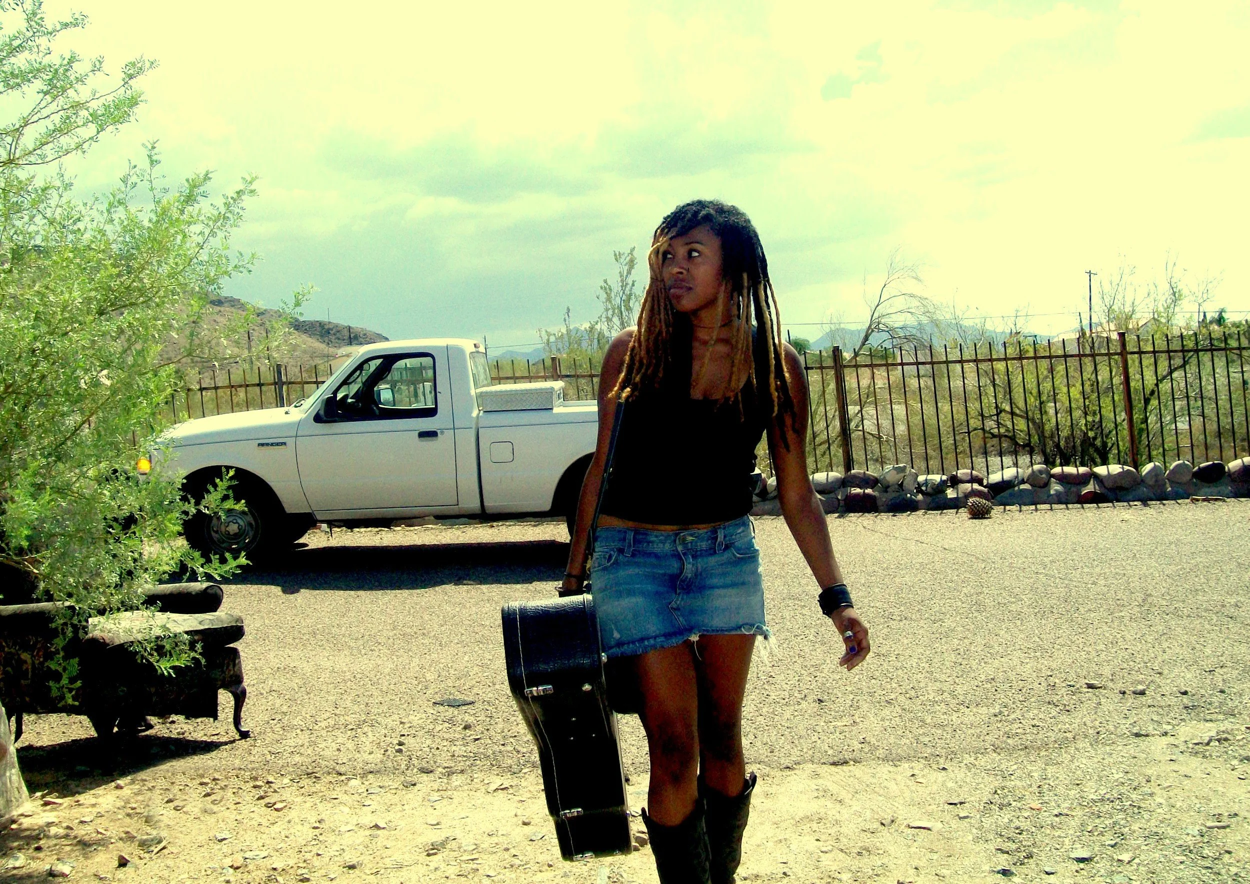 Living on South Mountain, South Phoenix, Arizona ◇ 2011