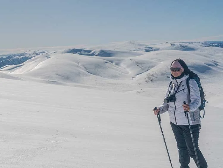 Snowshoeing towards the summit of Mt Kosciuszko