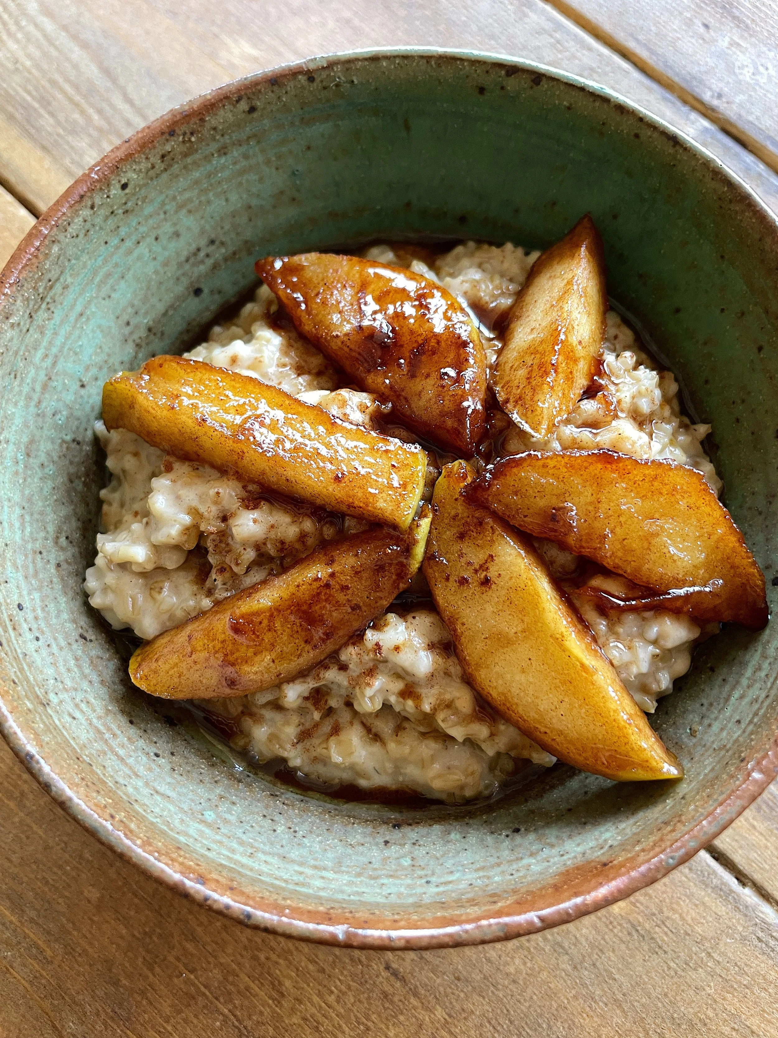 Caramelized Apple Oatmeal