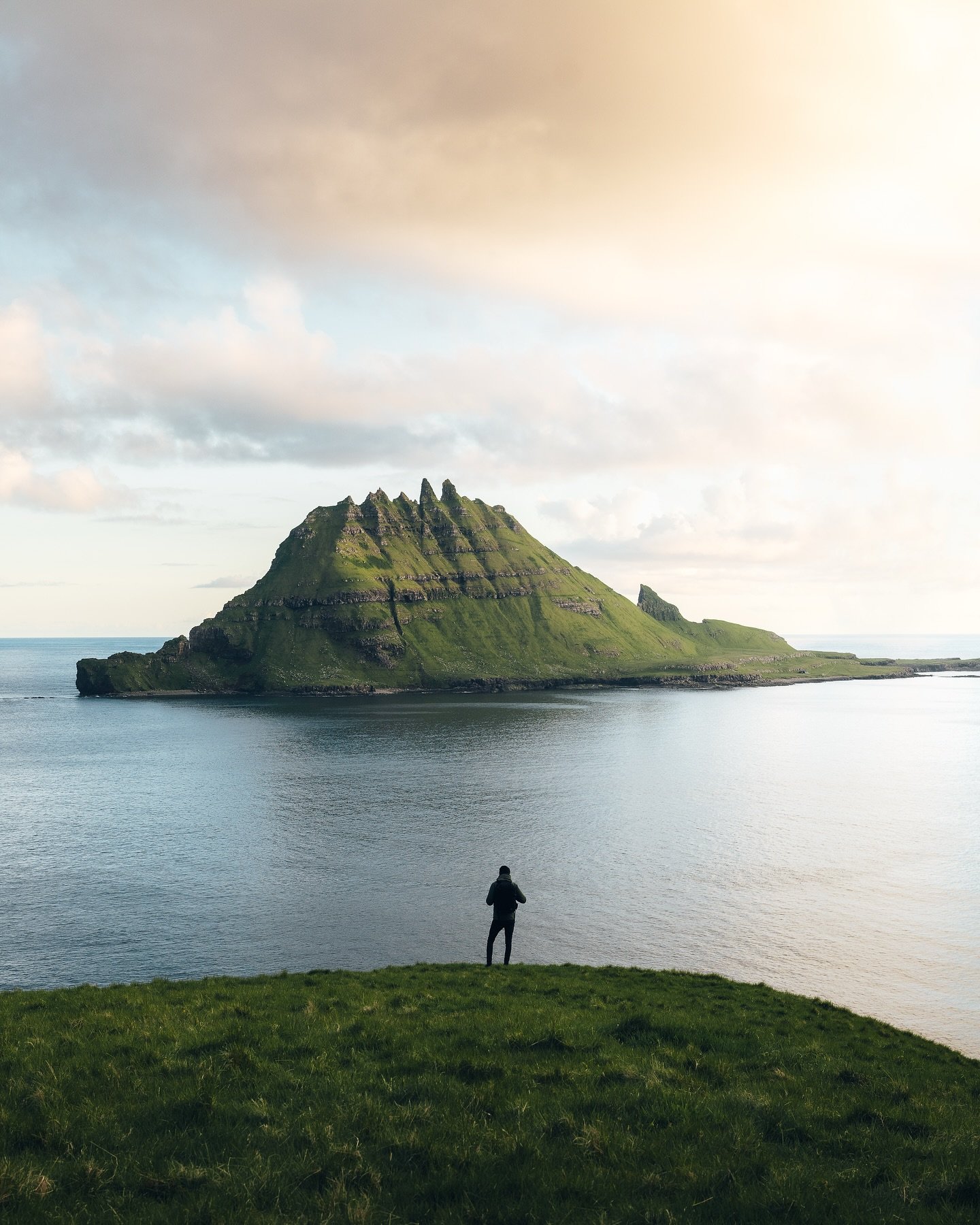 June glimpses 🌿

My last exam is tomorrow, and summer is calling louder than EVER!!! I can&rsquo;t wait to swap my books out for the trails, guiding many curious travelers and getting lost myself in the Faroes 🥾✨

I&rsquo;ll be spending the whole s