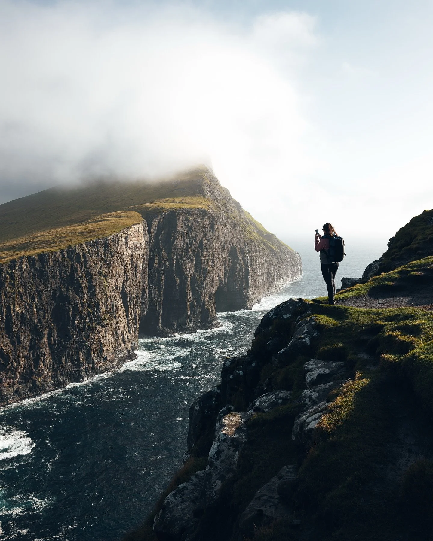 Do I ever get tired of going to the same places? A question I get asked a lot! Honestly&hellip; how could I 🤷🏼&zwj;♀️

Tr&aelig;lan&iacute;pa has been my most requested guided tour this year, and it&rsquo;s easy to see why. The &ldquo;floating lake