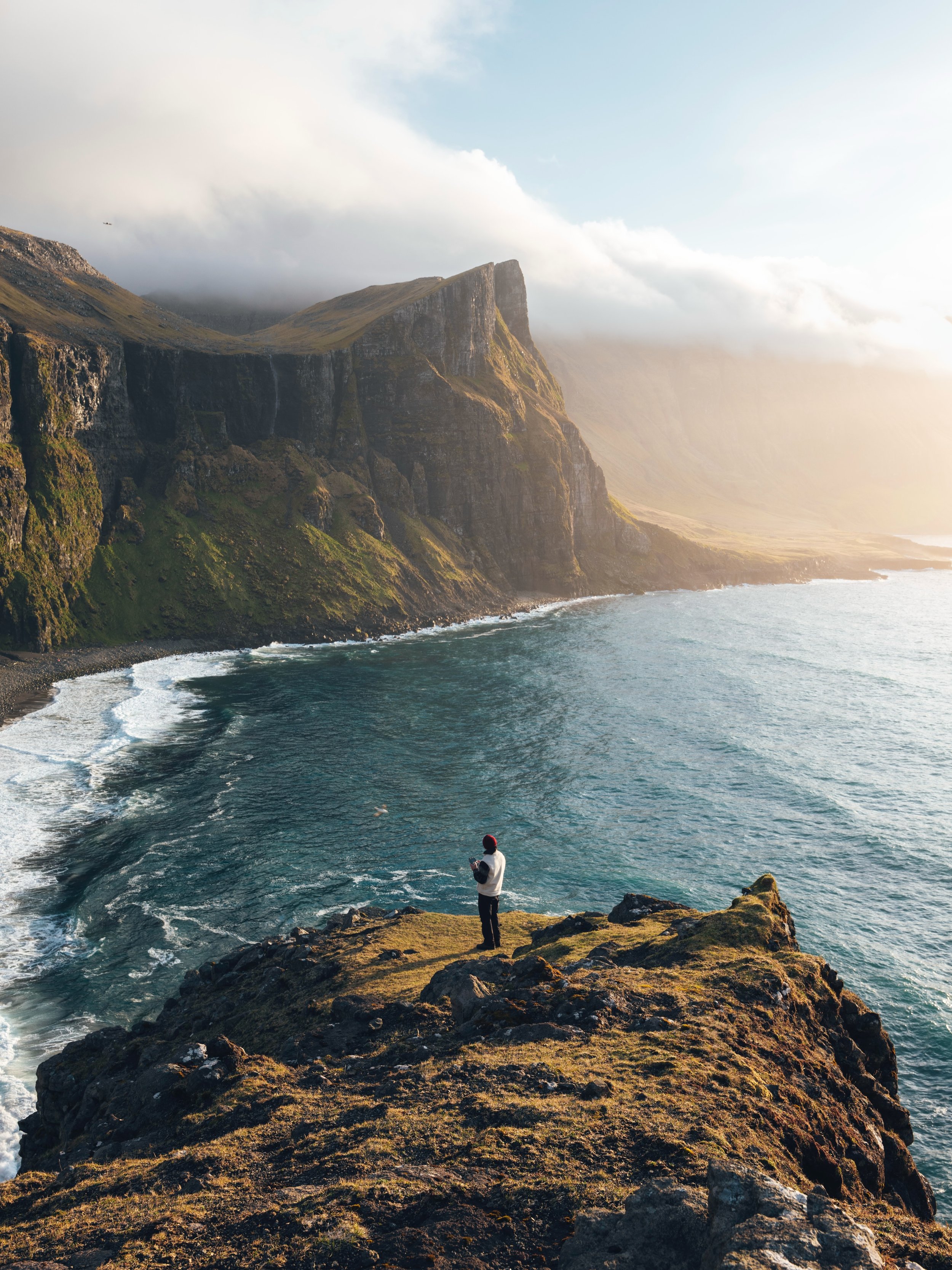 Guiding season has officially kicked in in the Faroe Islands 🥾

And this summer is going to be insanely busy for me. I probably won&rsquo;t get a proper break until the end of October 😂

But that&rsquo;s fine!.. after spending months indoors planni