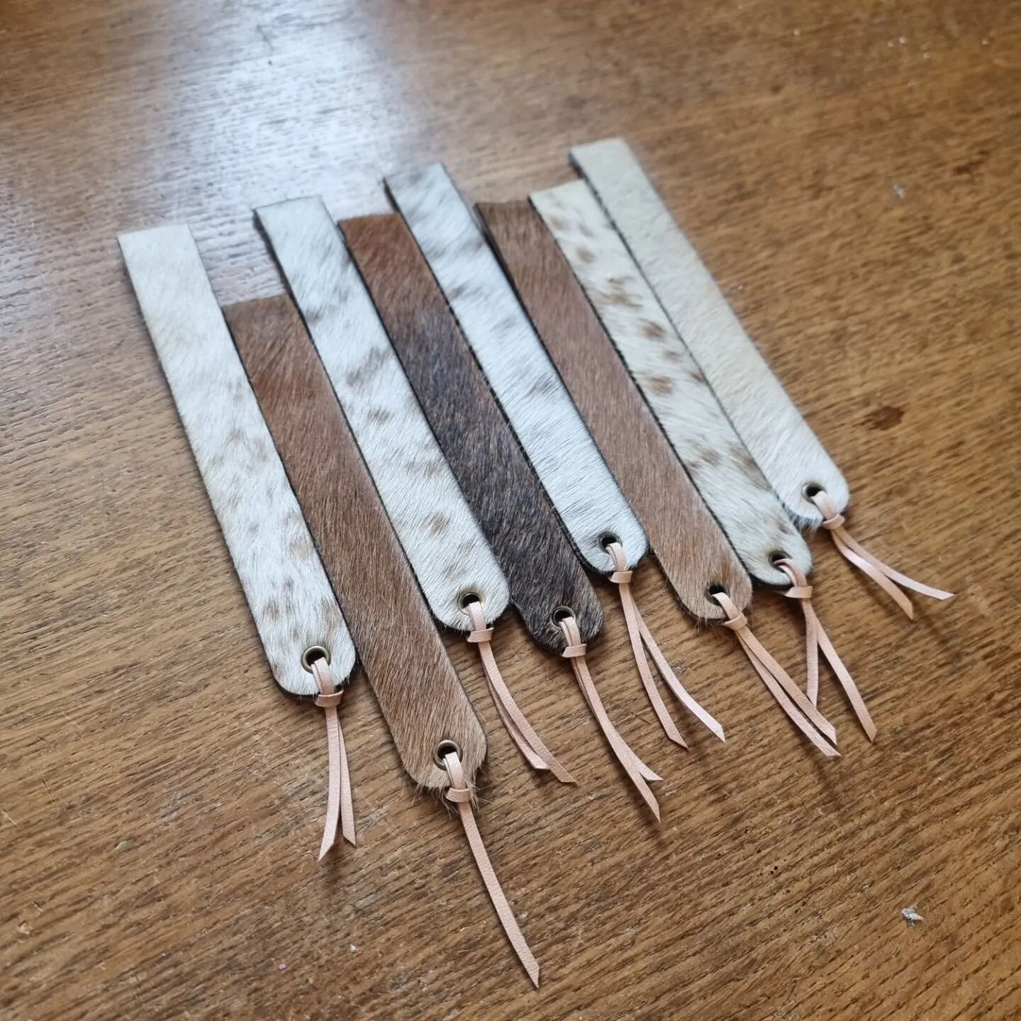 More N E W products are coming with me to this weekends festive pop-up!

Double-sided cowhide bookmarks with leather tassels or velvet tabs - &pound;8 each

@thesomersetcollective 
@jordanscourtyardsomerset 
@therapysomerset