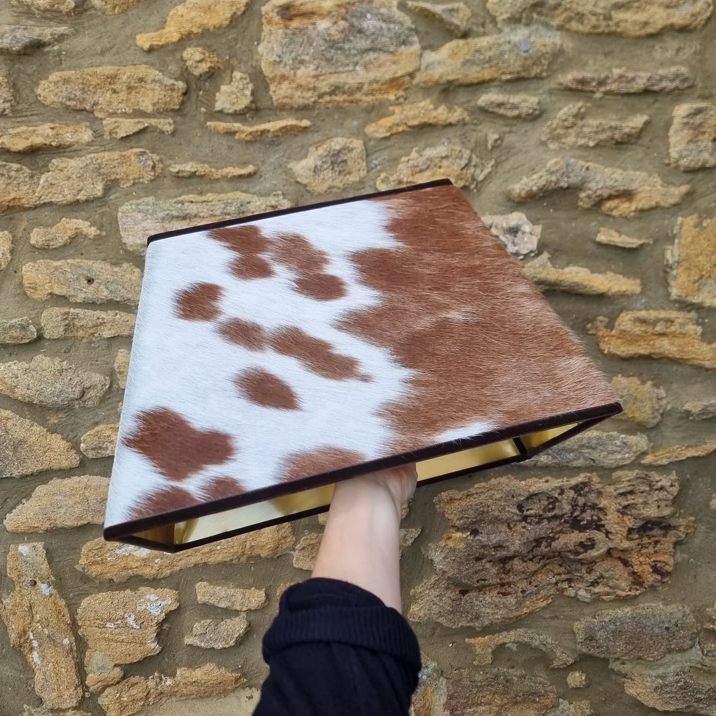 The tapered rectangle... not your usual, but doesn't it pack a punch ✨️

This one is off to brighten up a lovely home in time for Christmas. My last ready-made shade in this shape on the website - bespoke options are *possibly* available in time for 