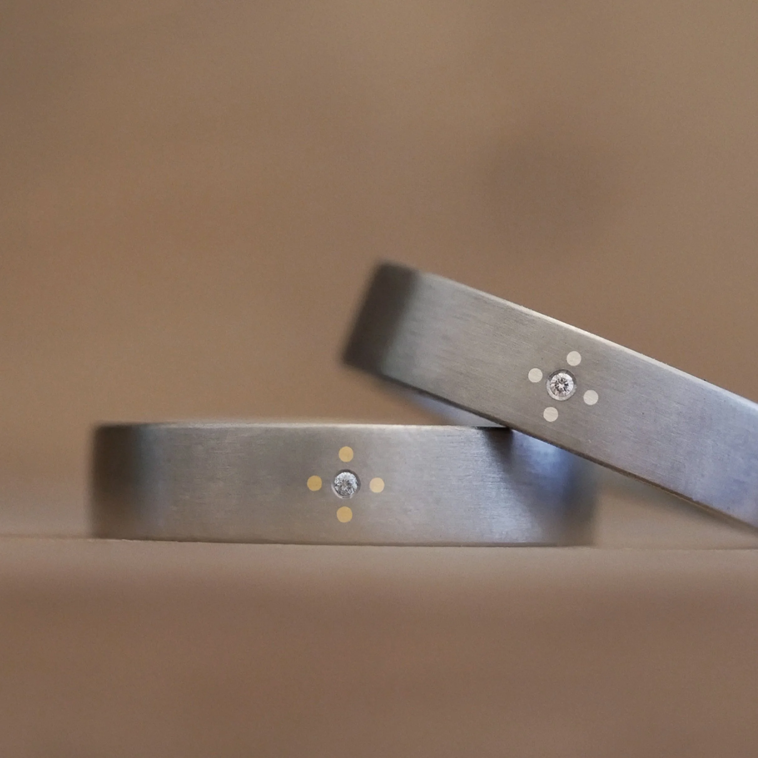 dots-poke-diamond-tianium-ring.jpg