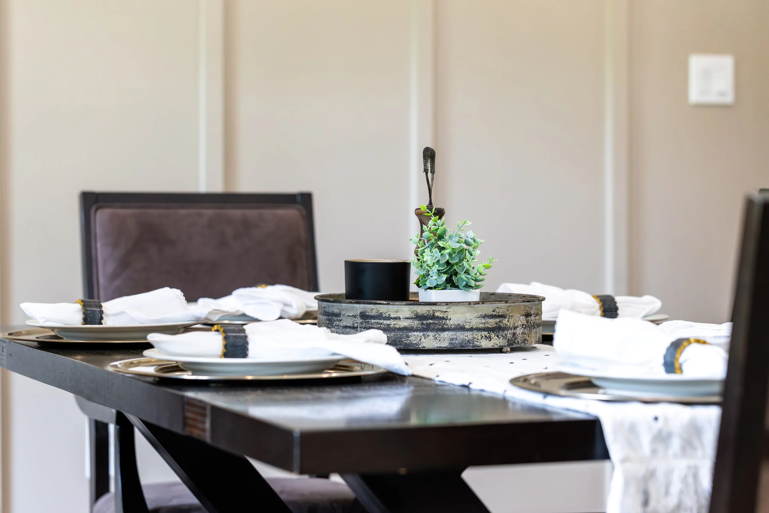Dining Room Finishing Touches III-DN.jpg