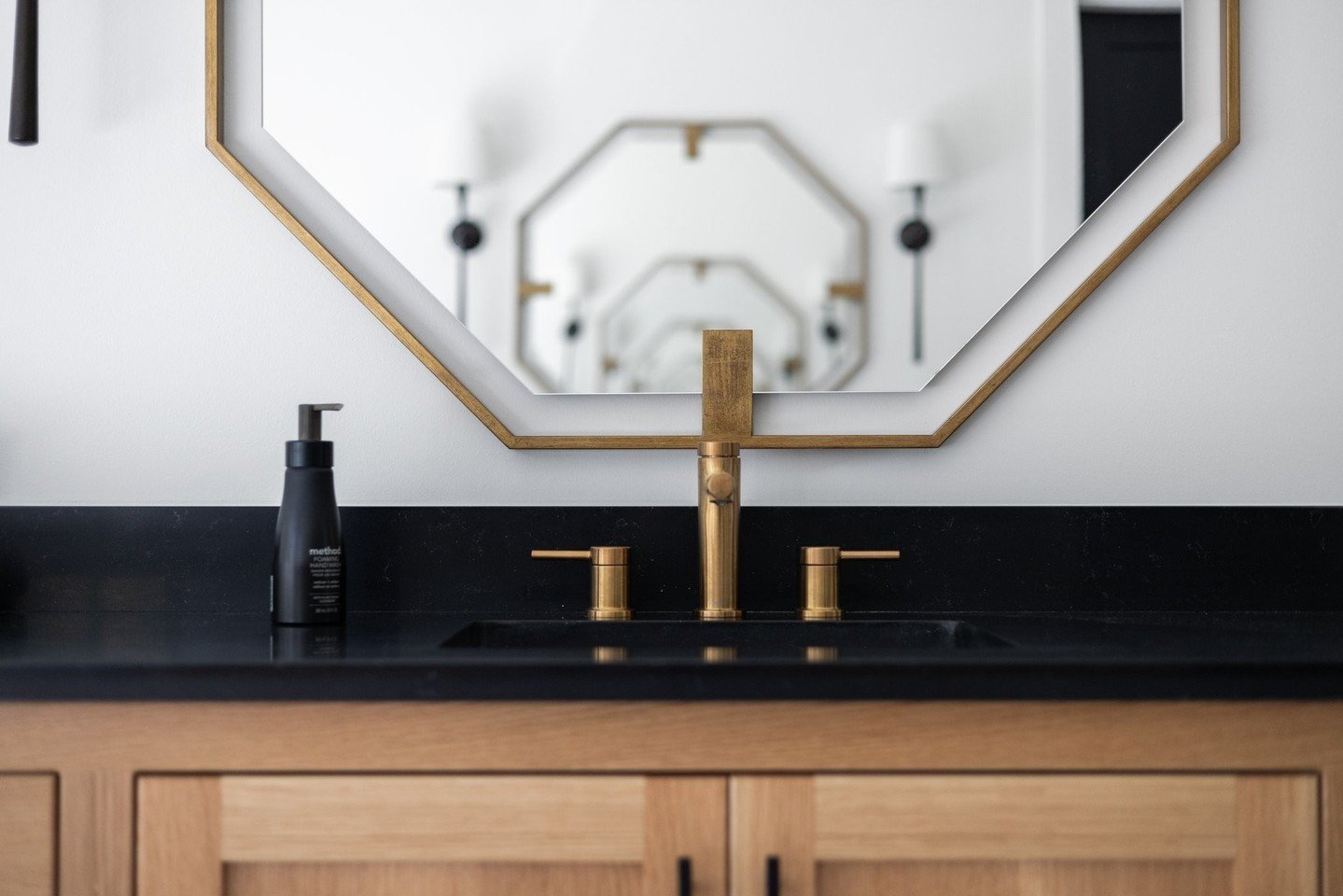 Sleek lines, warm wood, and brass details that shine. ✨ Inspired? Connect with us for your next project! ☎️⁠
⁠
#howingtonconstruction #dreamhome #tennessee #nashville #remodeling #customhomebuilder #homerenovation #homeremodel #customhomes #homebuild