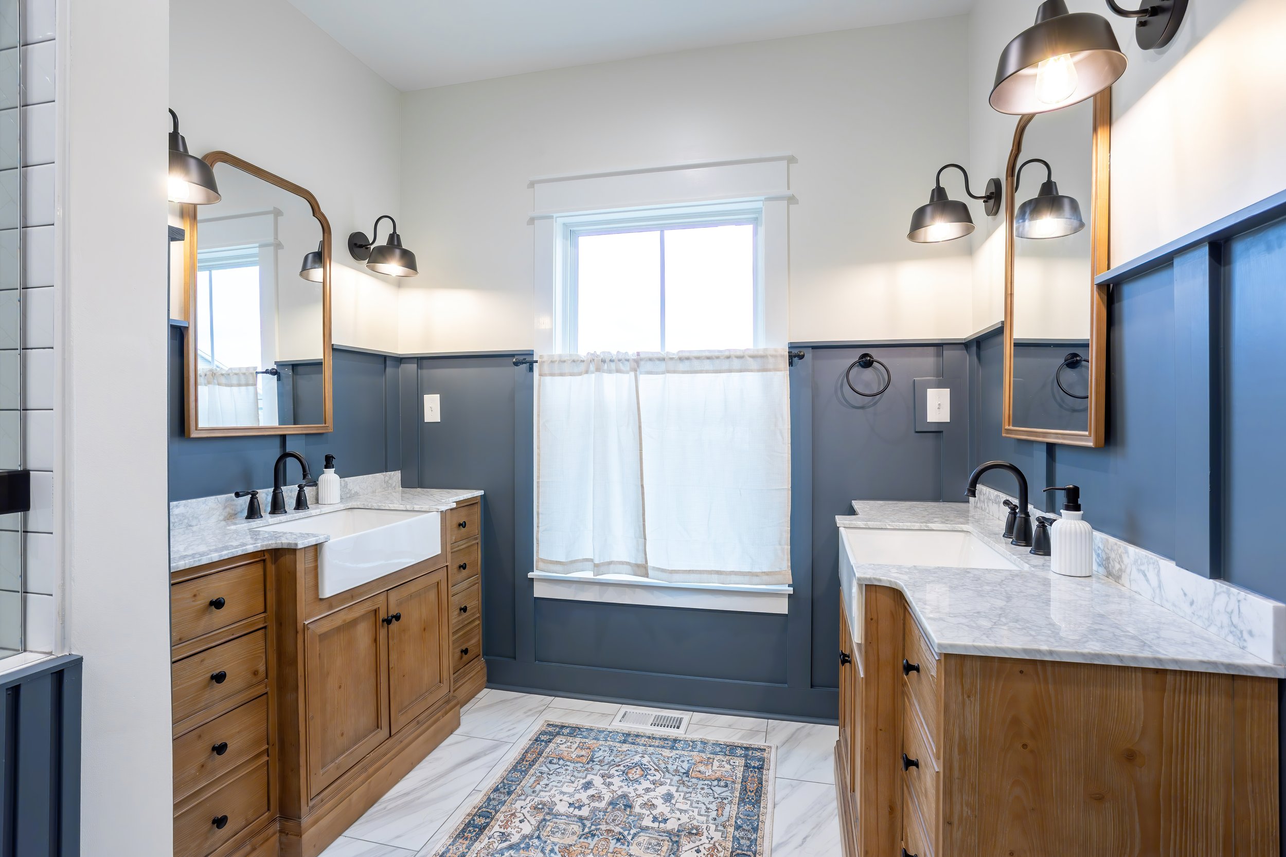 Master Bath View IIIII-DN.jpg